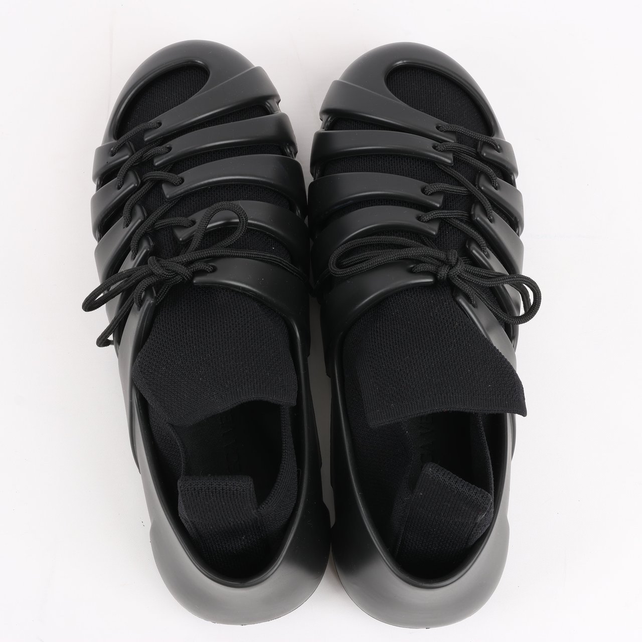 Bottega Veneta Bottega Veneta Trails Knit x Rubber Sneakers in Black, Size 42 EU Zwart