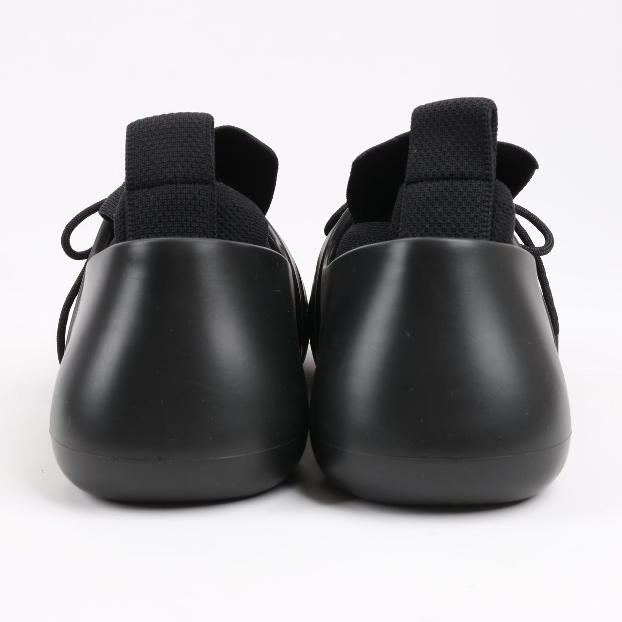 Bottega Veneta Bottega Veneta Trails Knit x Rubber Sneakers in Black, Size 42 EU Zwart