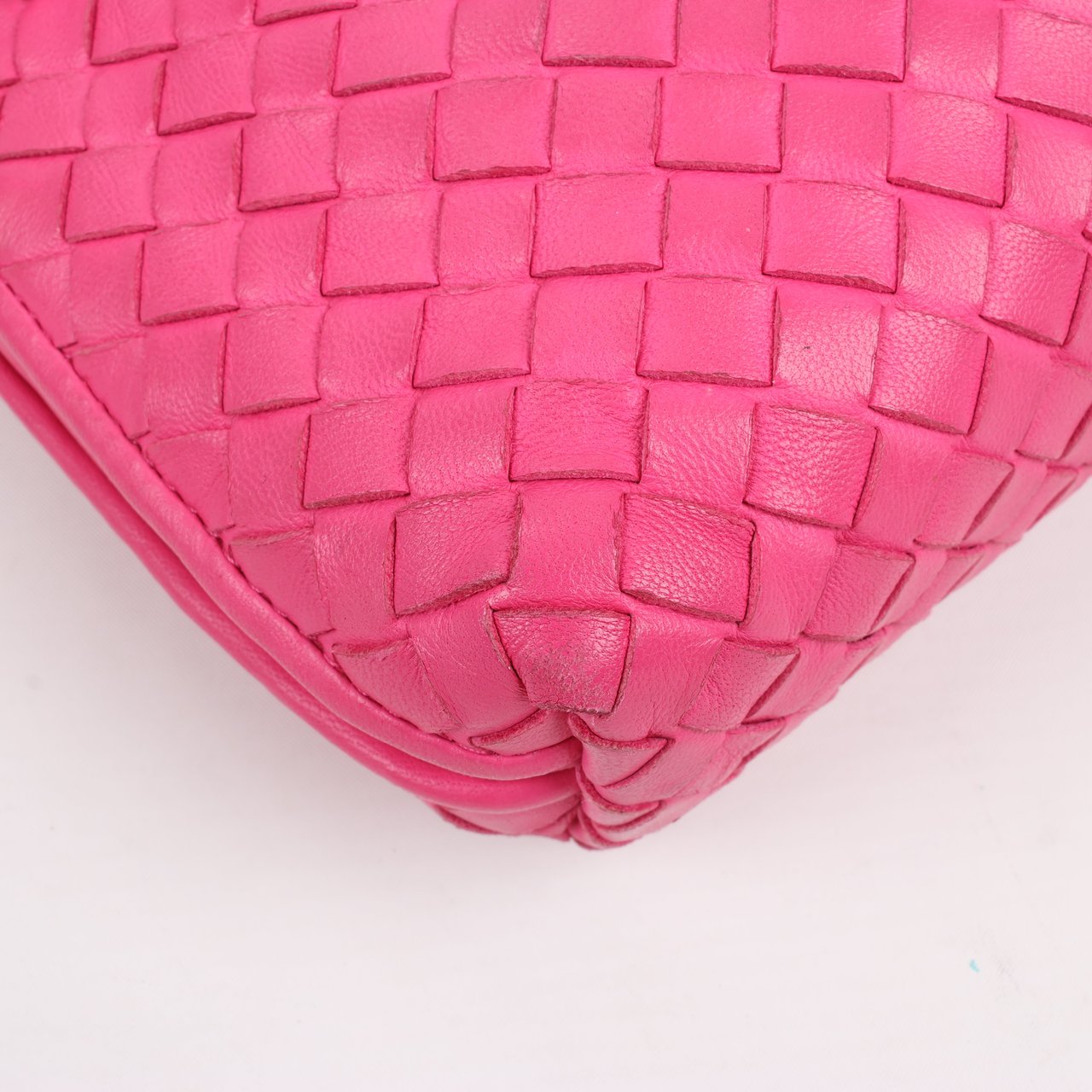 Bottega Veneta Bottega Veneta Intrecciato Nodini Crossbody Bag in Pink Roze