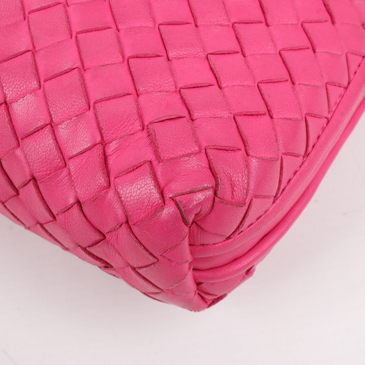 Bottega Veneta Bottega Veneta Intrecciato Nodini Crossbody Bag in Pink Roze