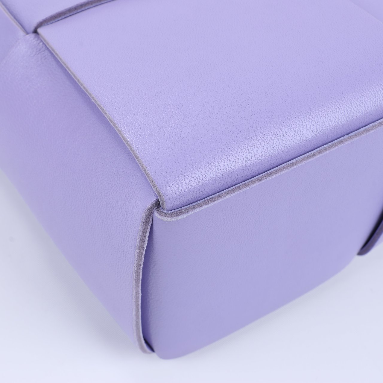 Bottega Veneta Bottega Veneta Nappa Maxi Intrecciato Small Arco 2Way Handbag in Purple (Marketplaces) Paars