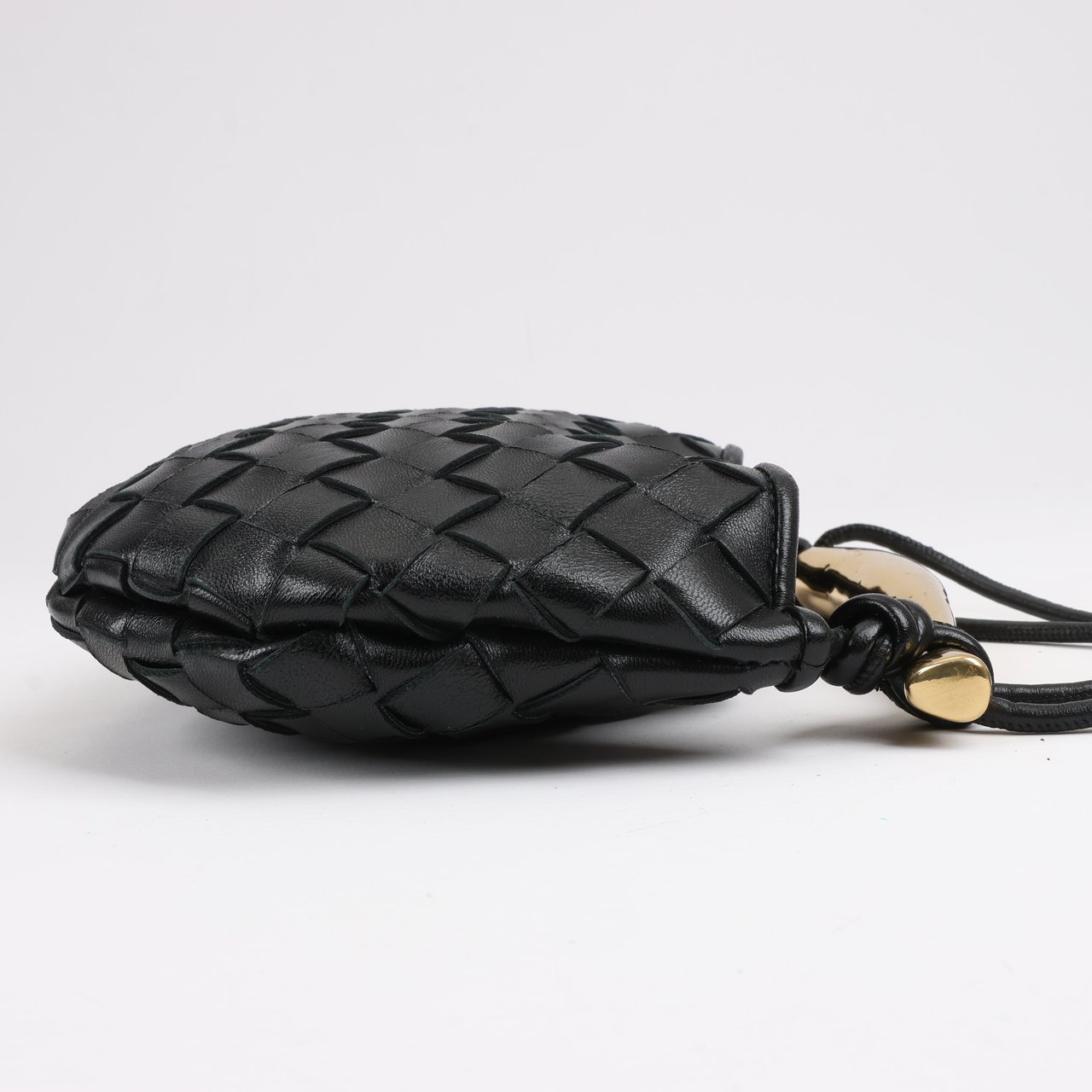 Bottega Veneta Bottega Veneta Intrecciato Sardines Leather Shoulder Bag in Black Zwart
