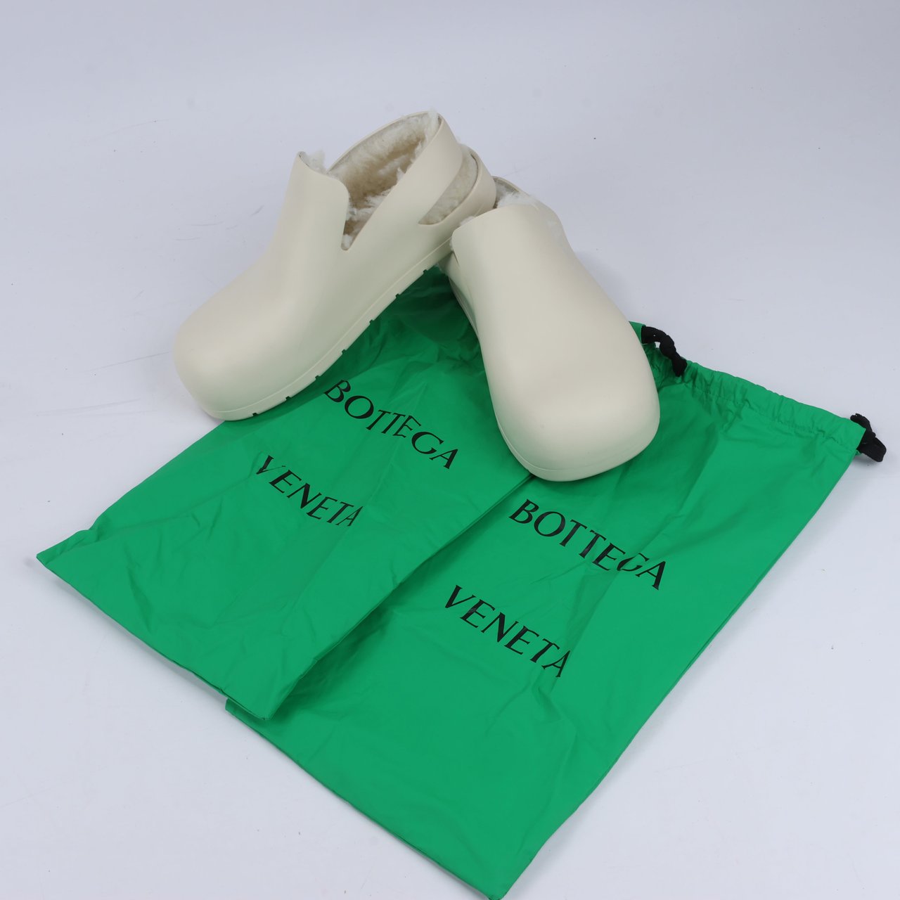 Bottega Veneta Bottega Veneta Puddle Shearling Cozy Matt Rubber Low Top Shoes in Ivory Beige