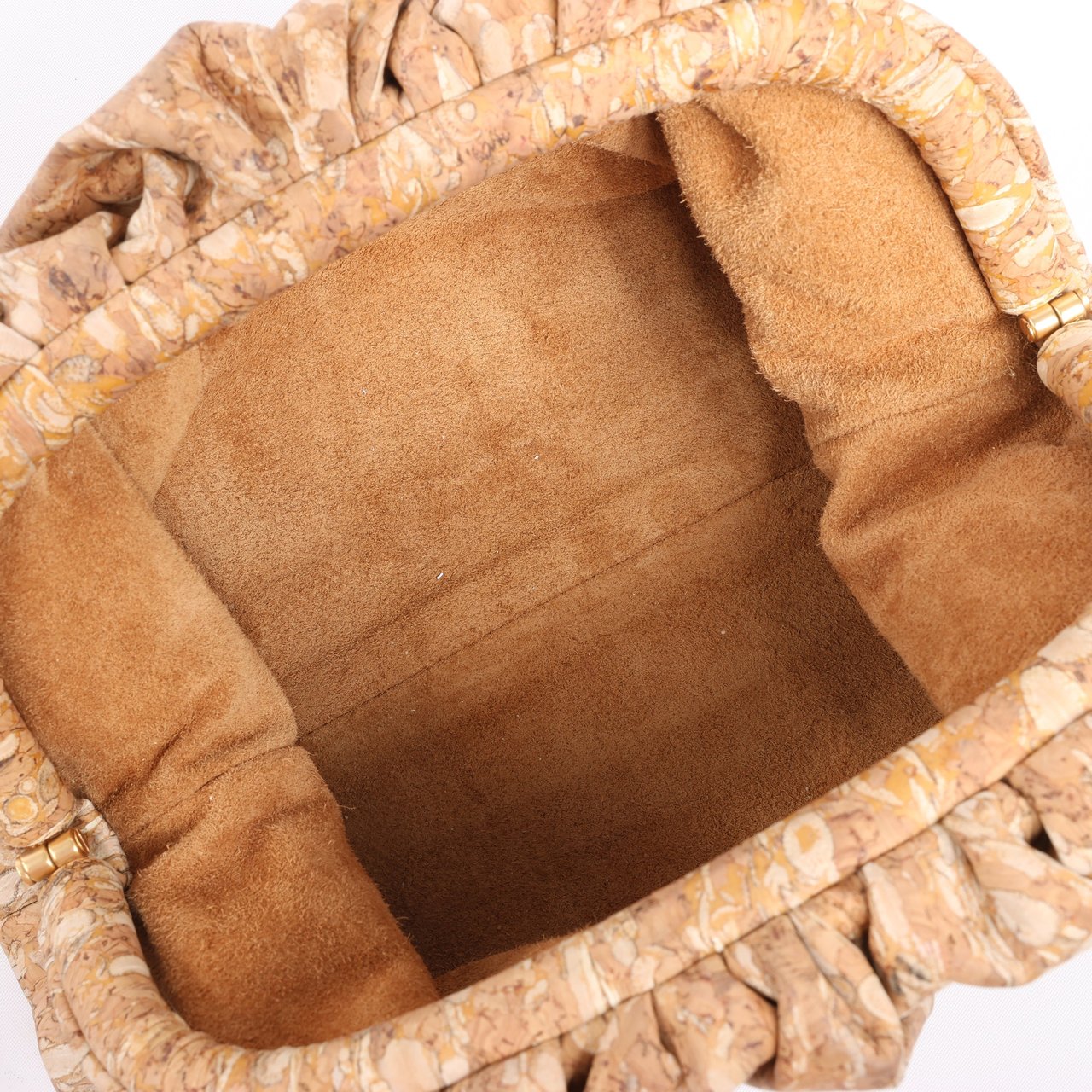 Bottega Veneta Bottega Veneta Mini The Pouch 20 Cork Crossbody bag in Beige Beige