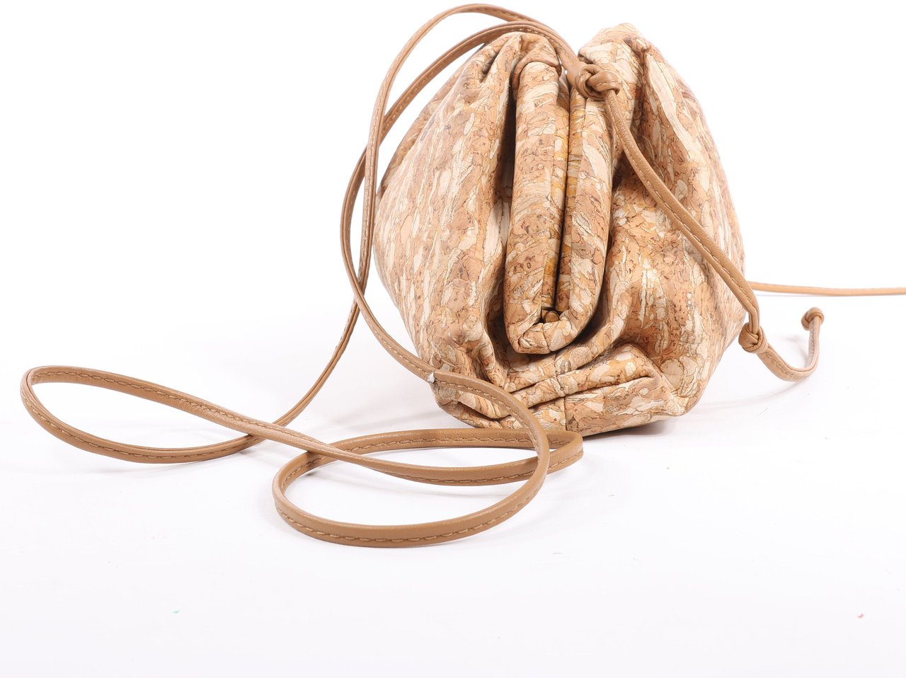 Bottega Veneta Bottega Veneta Mini The Pouch 20 Cork Crossbody bag in Beige Beige