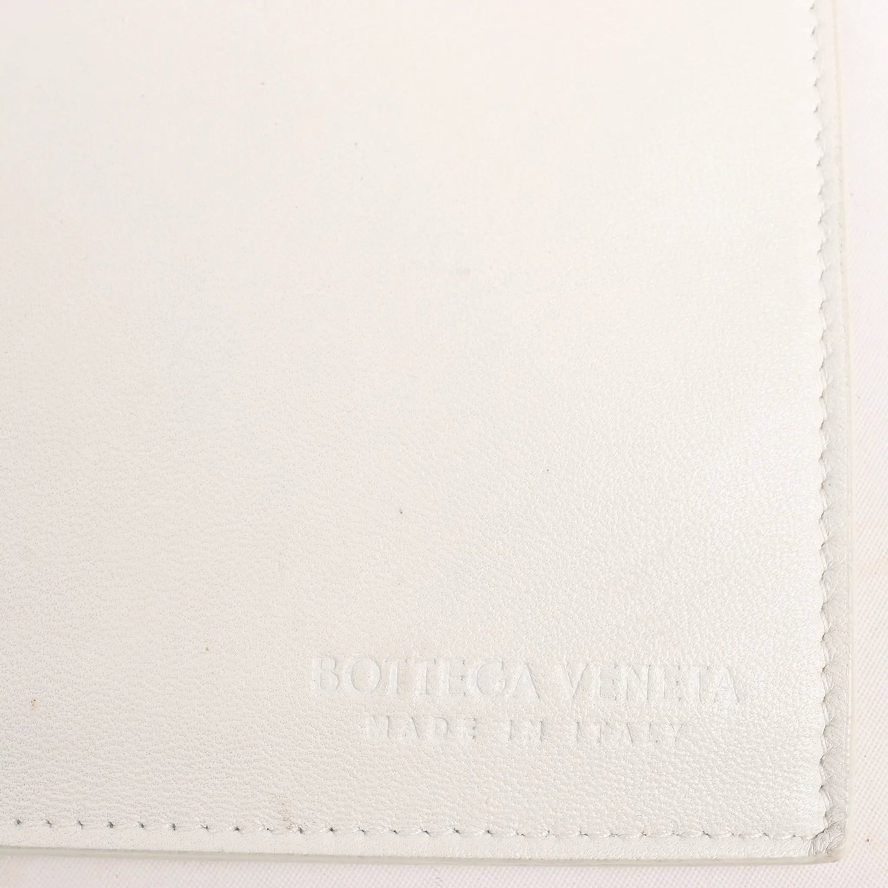 Bottega Veneta Bottega Veneta The Arco Maxi Intrecciato Leather Handbag in Black Zwart