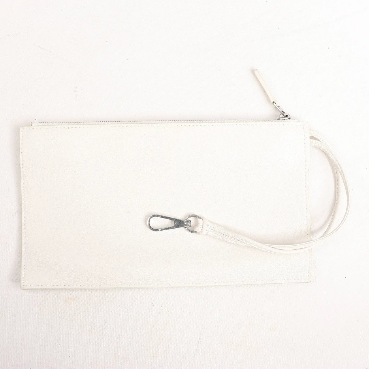 Bottega Veneta Bottega Veneta The Arco Maxi Intrecciato Leather Handbag in Black Zwart