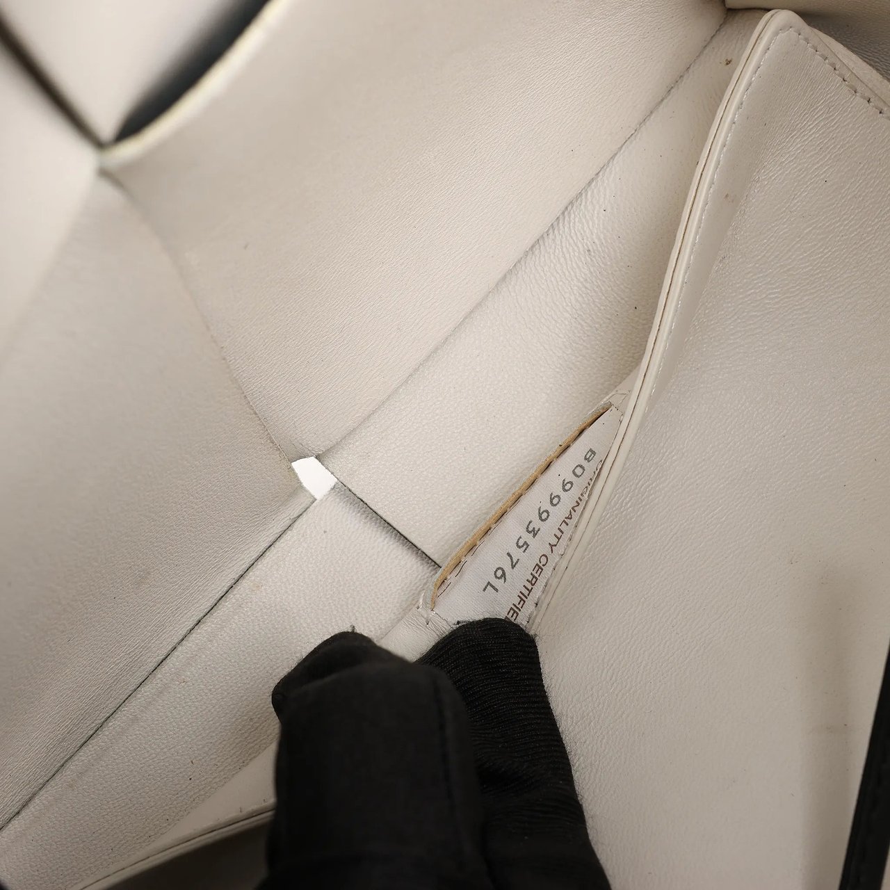 Bottega Veneta Bottega Veneta The Arco Maxi Intrecciato Leather Handbag in Black Zwart