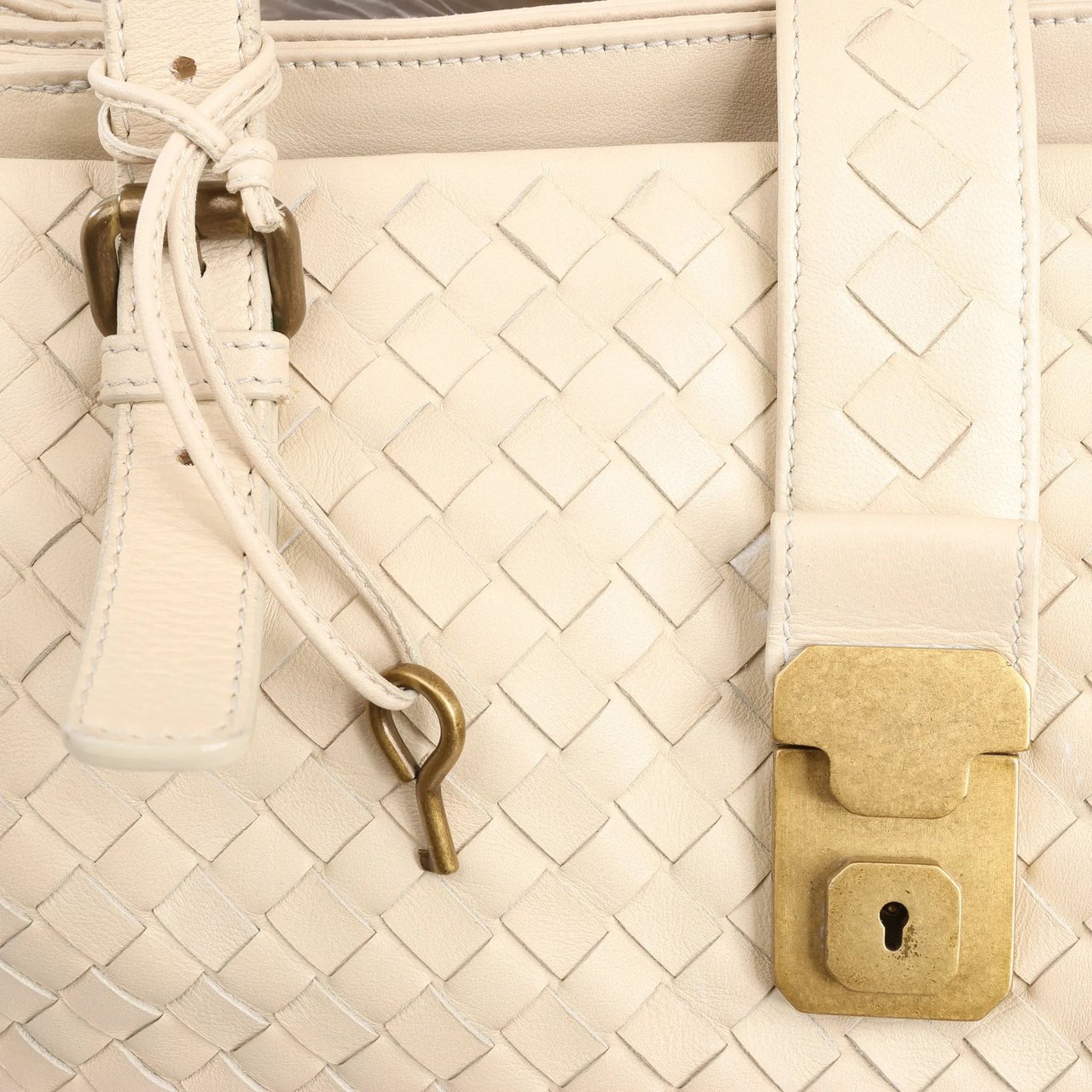 Bottega Veneta Bottega Veneta Intrecciato Roma Leather Handbag in Beige 171265 Beige