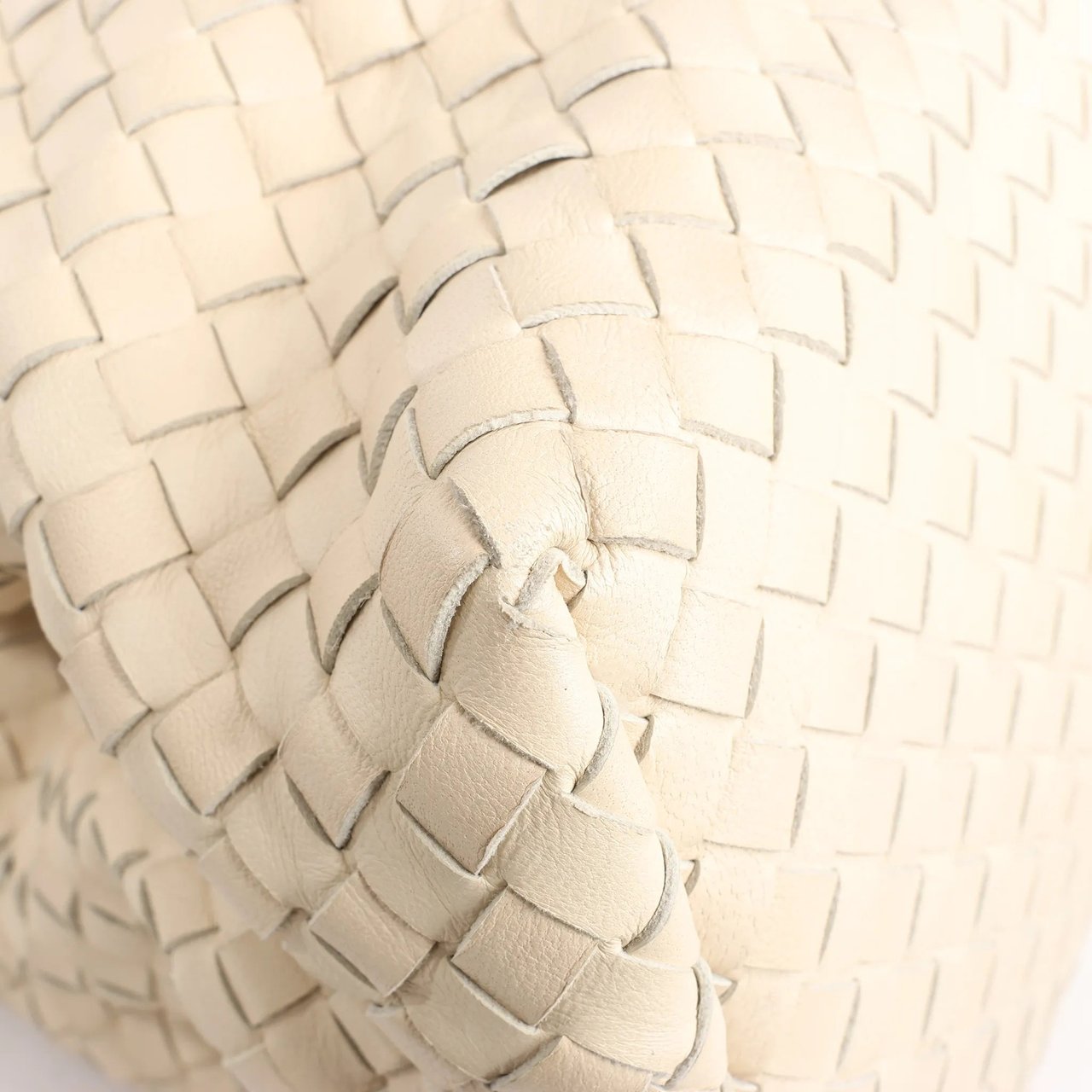 Bottega Veneta Bottega Veneta Intrecciato Roma Leather Handbag in Beige 171265 Beige