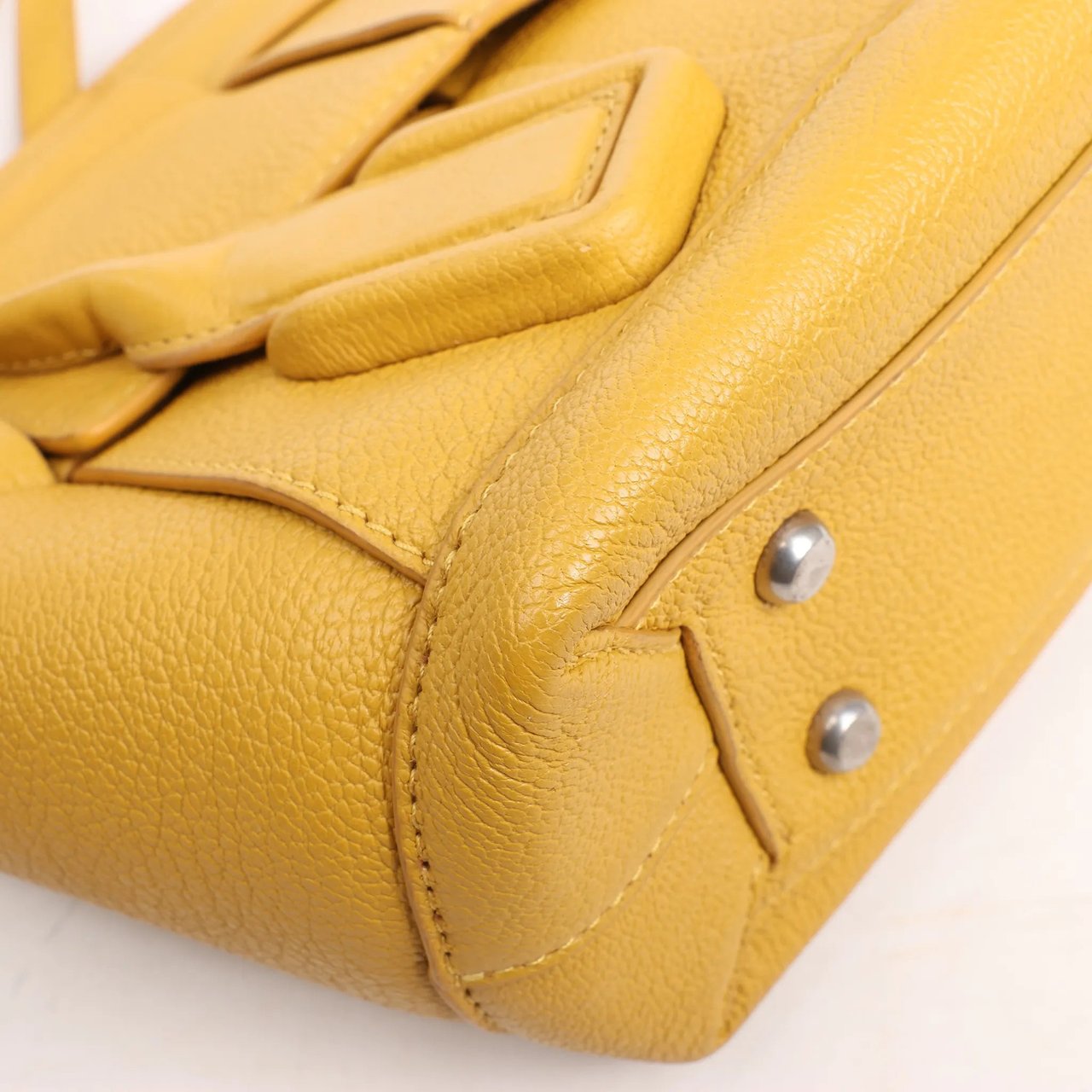 Bottega Veneta Bottega Veneta Mini Arco Maxi Intrecciato Leather Handbag in Yellow Geel