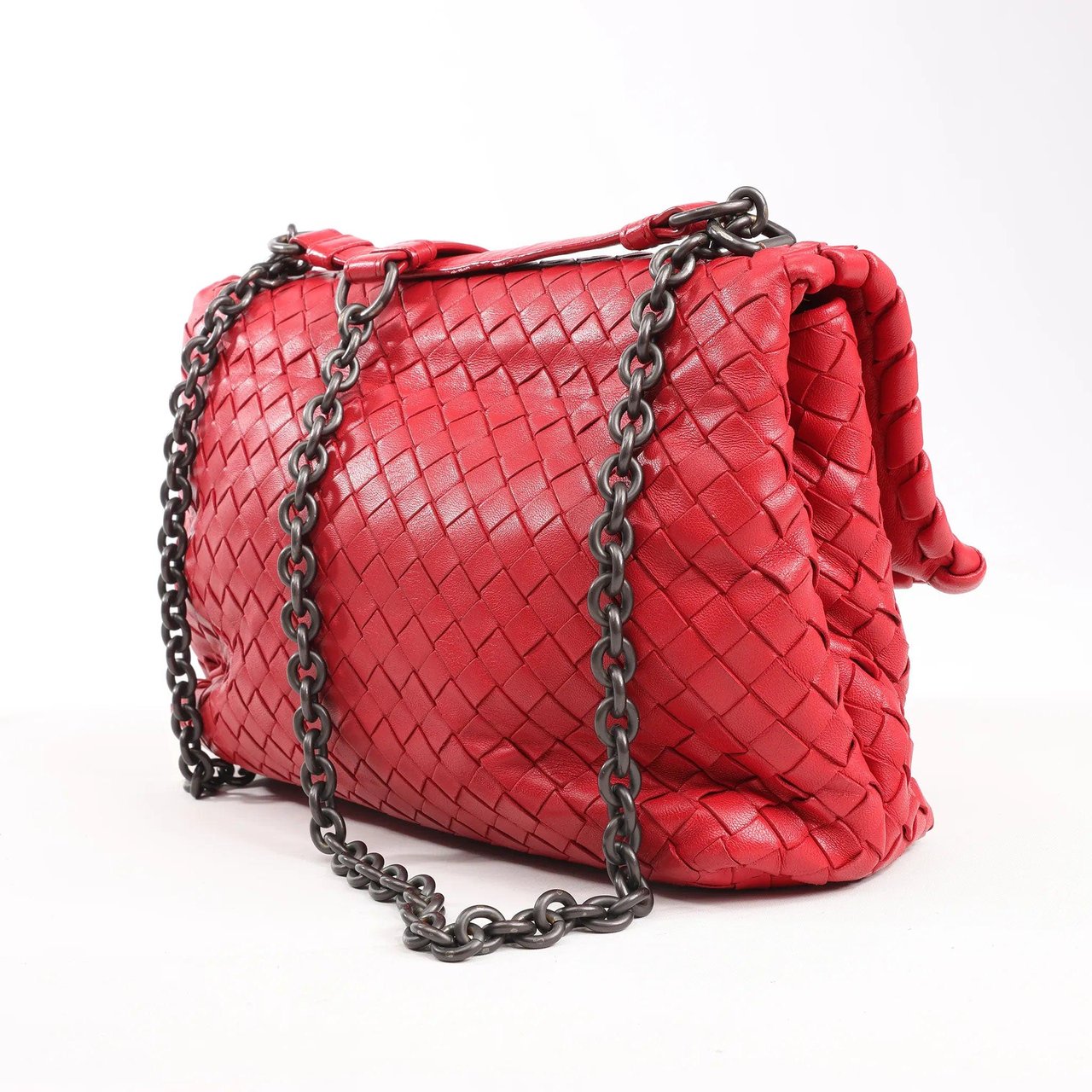 Bottega Veneta Bottega Veneta Intrecciato Leather Shoulder Bag in Red Rood