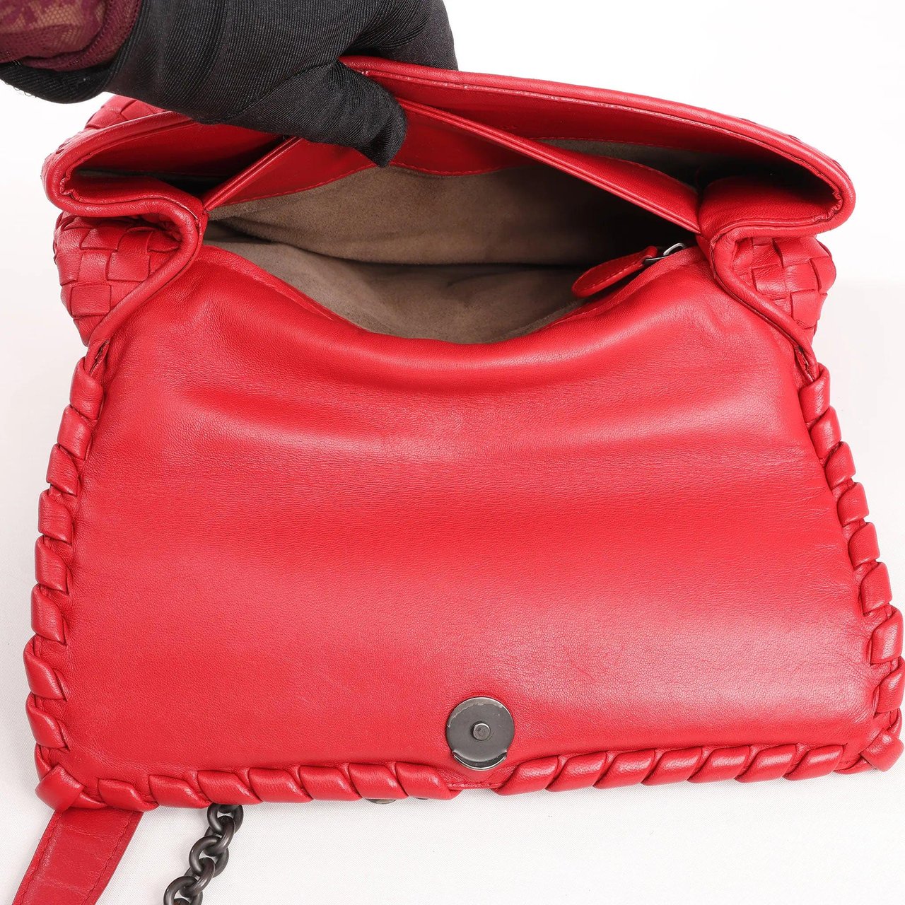 Bottega Veneta Bottega Veneta Intrecciato Leather Shoulder Bag in Red Rood