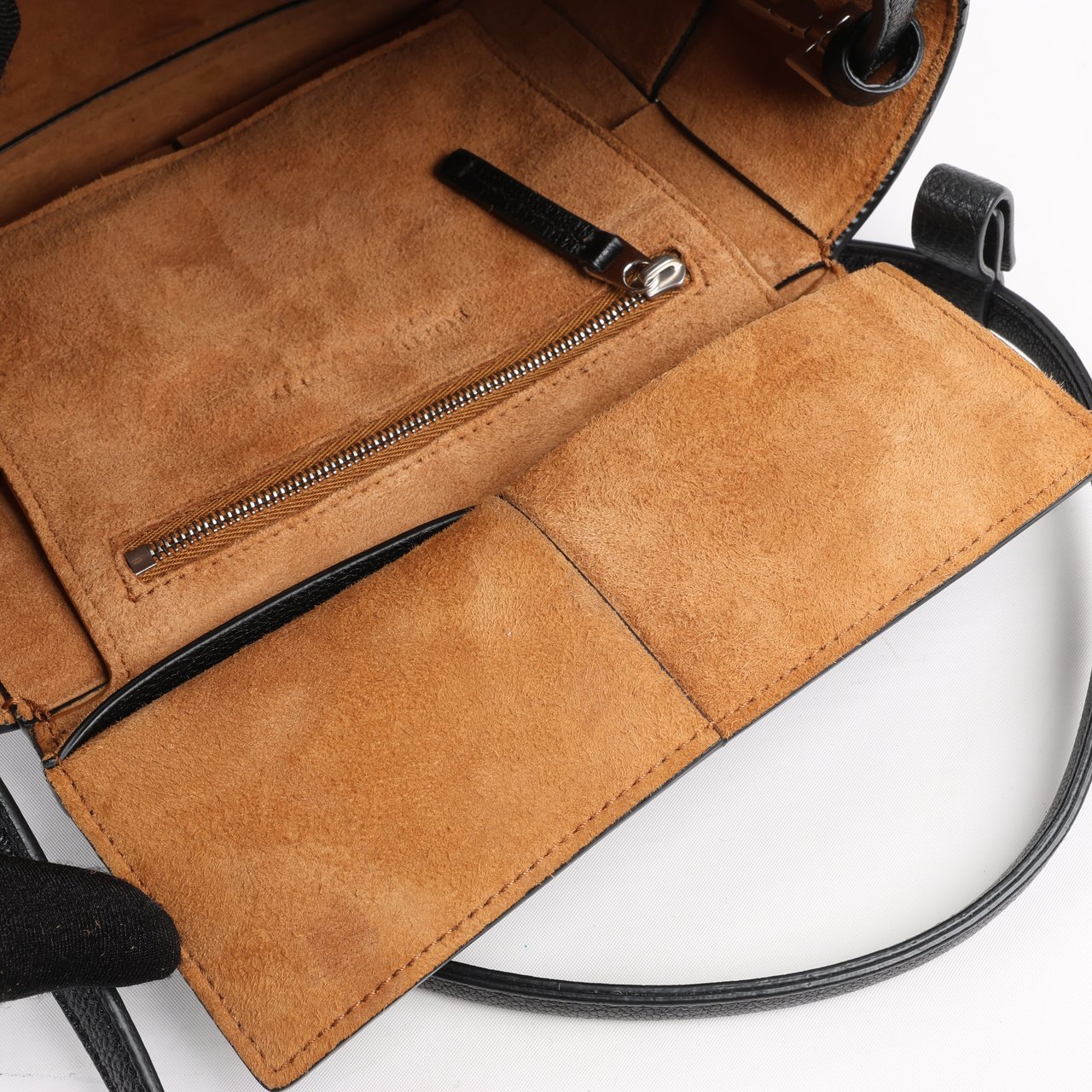 Bottega Veneta Bottega Veneta Arco Mini Leather Maxi Intrecciato 2Way Handbag in Black Zwart