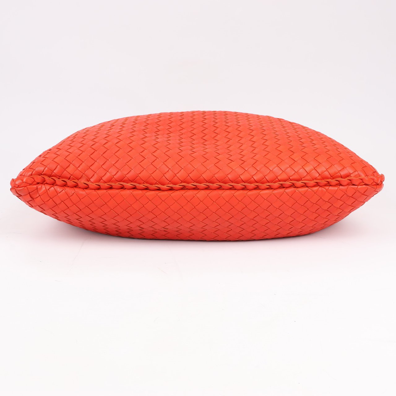 Bottega Veneta Bottega Veneta Intrecciato Hobo Leather Shoulder Bag in Red Rood