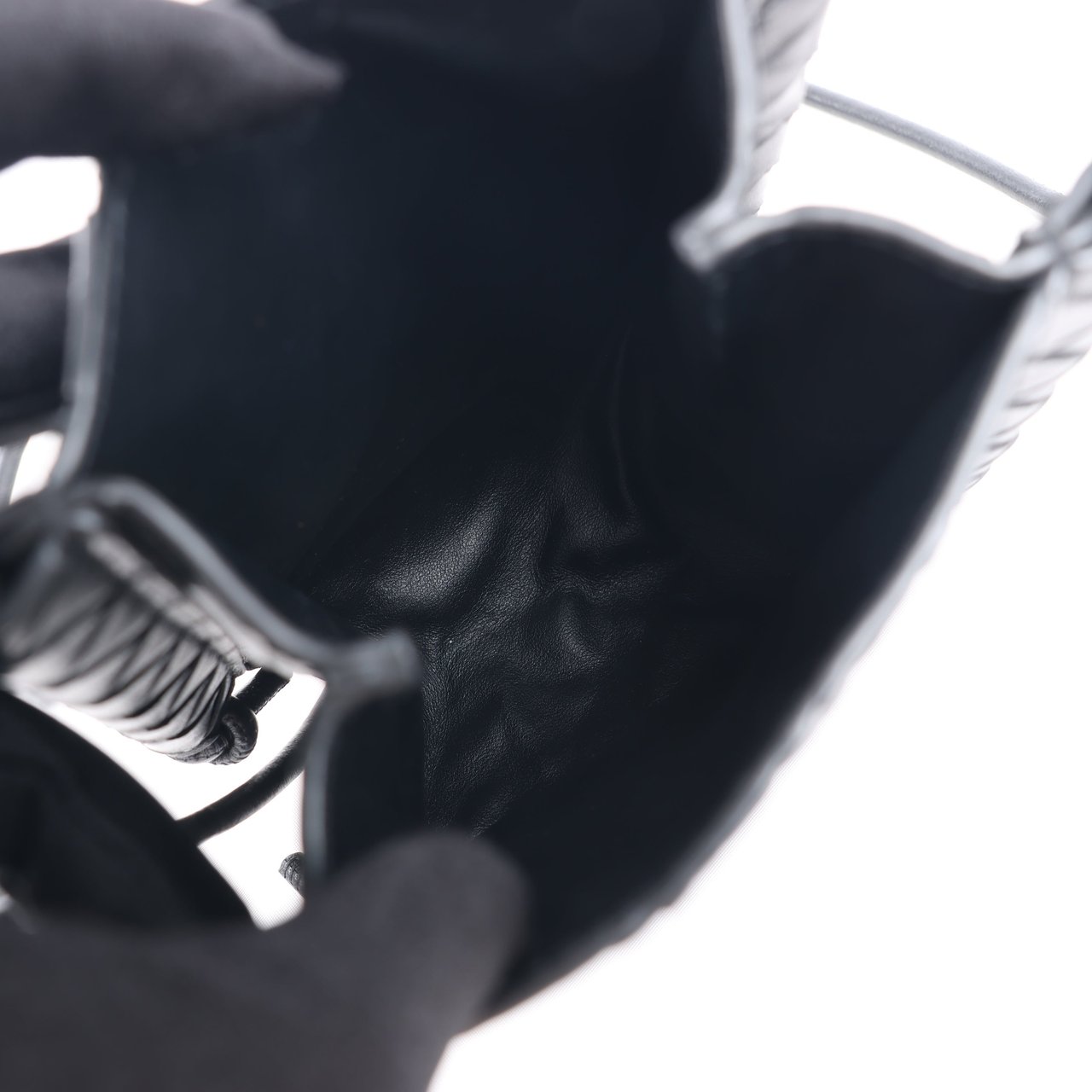 Bottega Veneta Bottega Veneta Intrecciato Leather Shoulder bag in Black Zwart