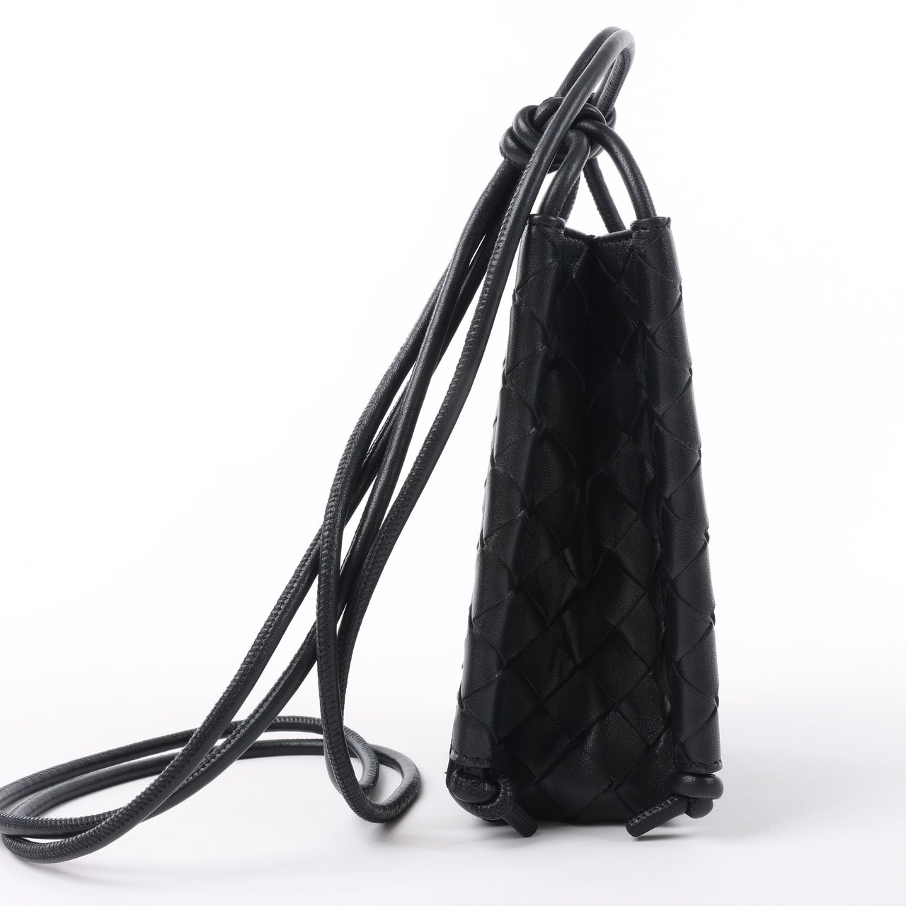 Bottega Veneta Bottega Veneta Intrecciato Leather Shoulder bag in Black Zwart