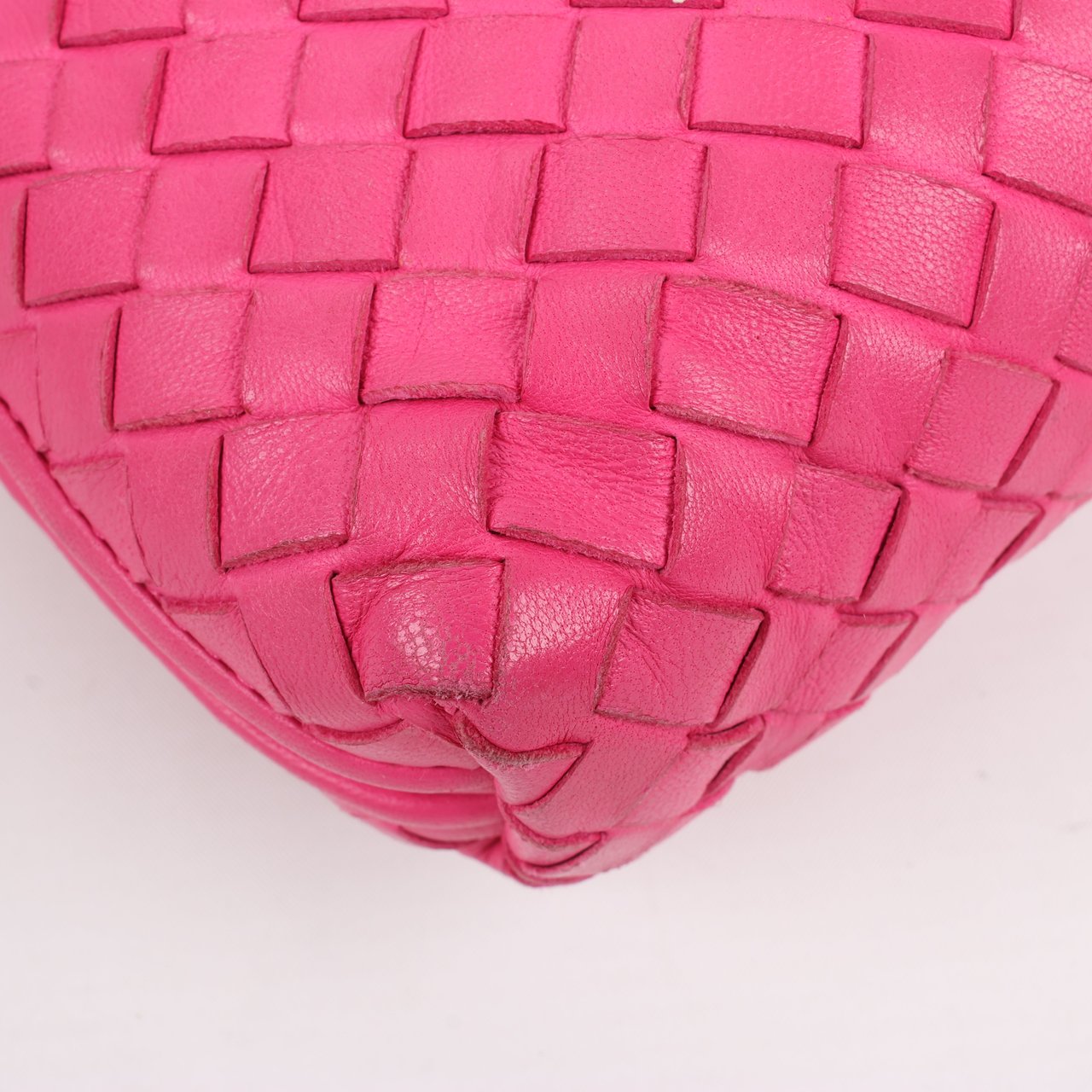 Bottega Veneta Bottega Veneta Intrecciato Nodini Crossbody Bag in Pink Roze