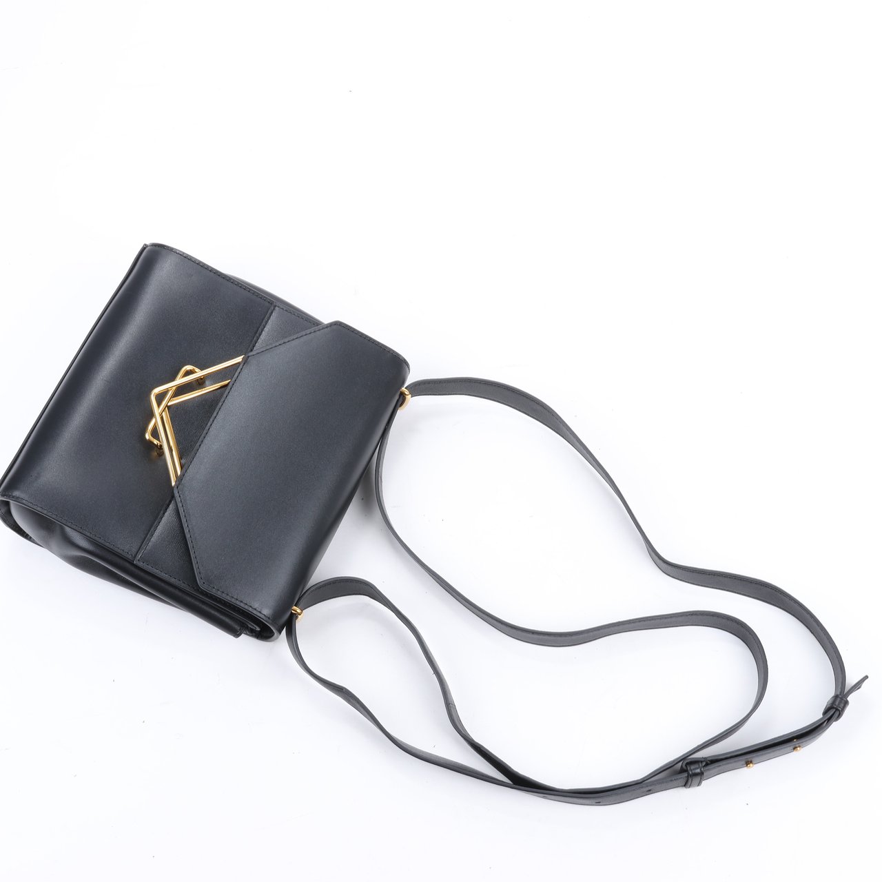 Bottega Veneta Bottega Veneta Box Calfskin Nappa Clip Shoulder Bag in Black Zwart