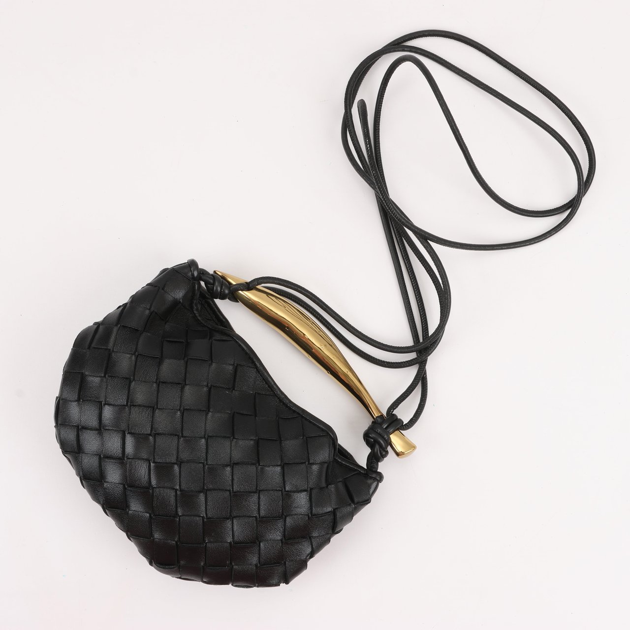 Bottega Veneta Bottega Veneta Intrecciato Sardines Leather Shoulder Bag in Black Zwart