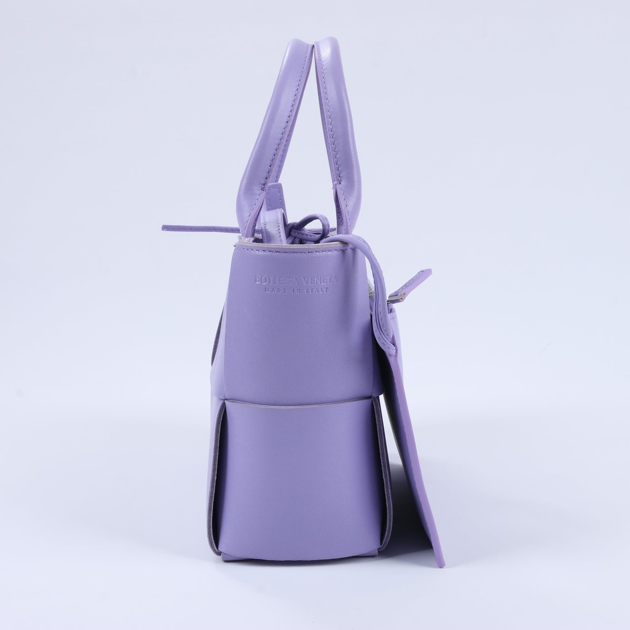 Bottega Veneta Bottega Veneta Nappa Maxi Intrecciato Small Arco 2Way Handbag in Purple Paars