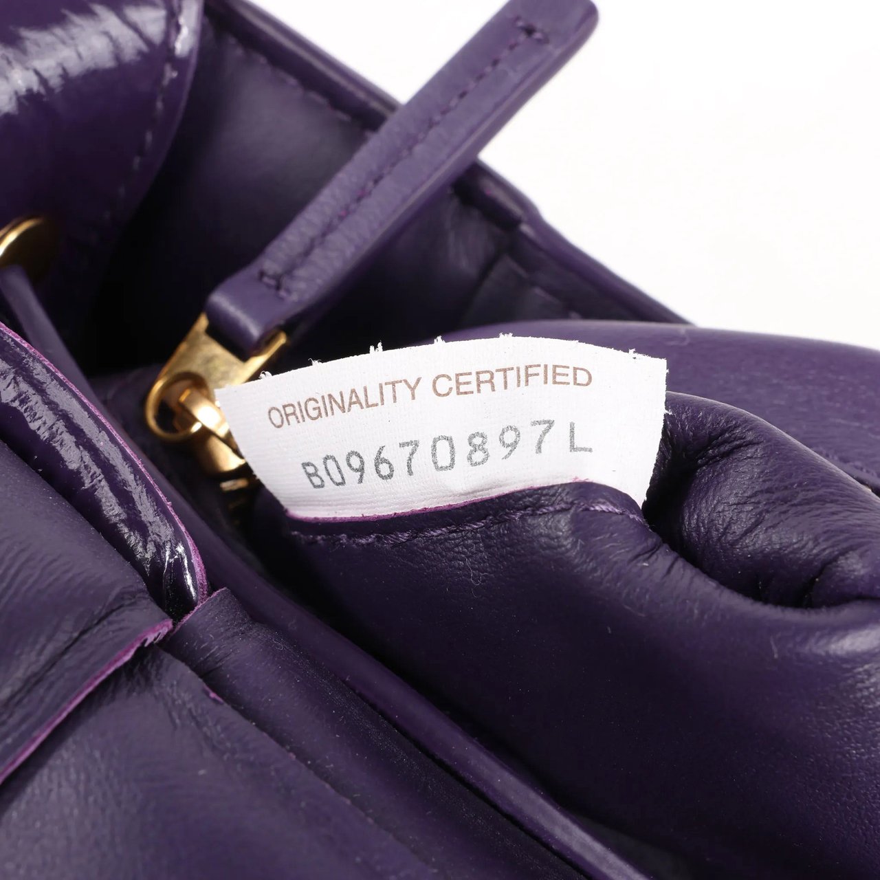 Bottega Veneta Bottega Veneta Padded Cassette Maxi Intrecciato Leather Shoulder Bag in Purple Paars