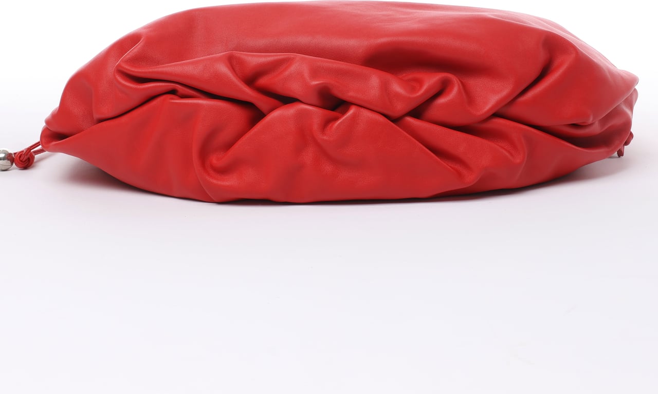 Bottega Veneta Bottega Veneta Bulb Smooth Leather Shoulder Bag in Red Rood