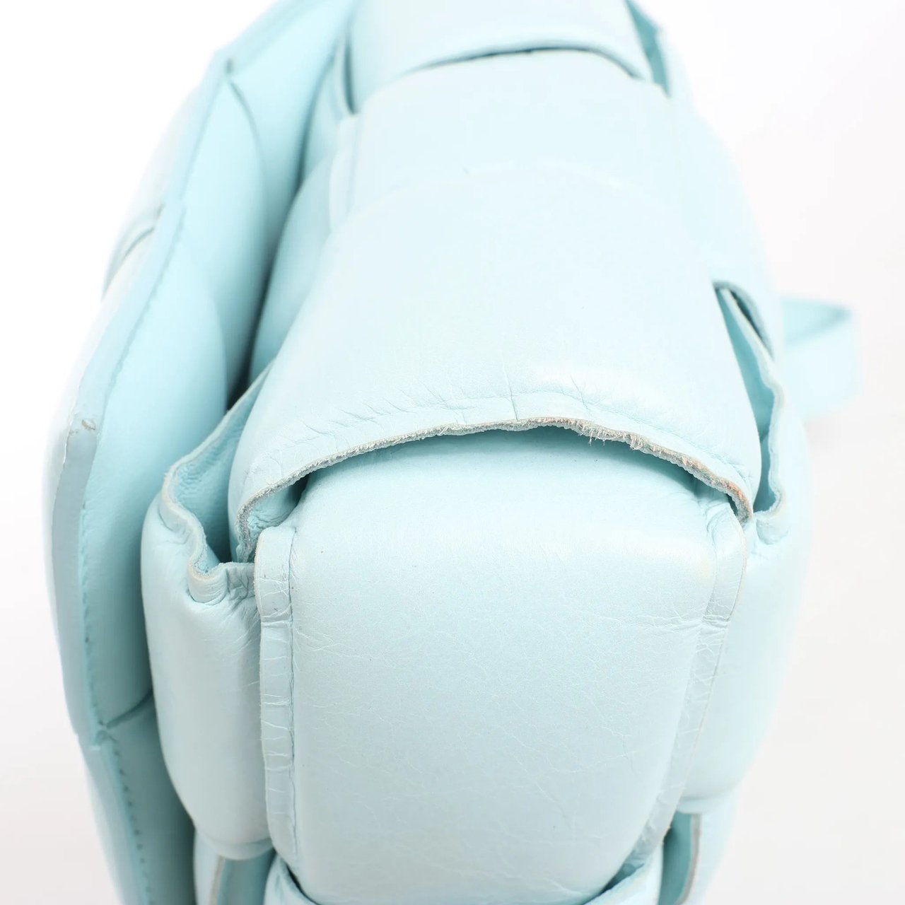 Bottega Veneta Bottega Veneta Padded Cassette Maxi Intrecciato Leather Shoulder Bag in Blue Blauw