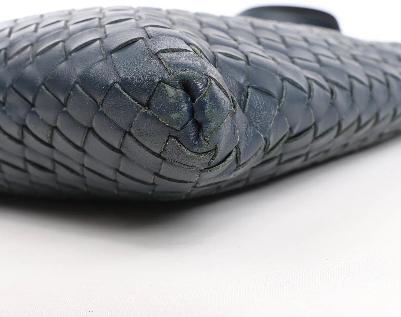 Bottega Veneta Bottega Veneta VN Intrecciato Crossbody Messenger Bag in Navy Blue Blauw