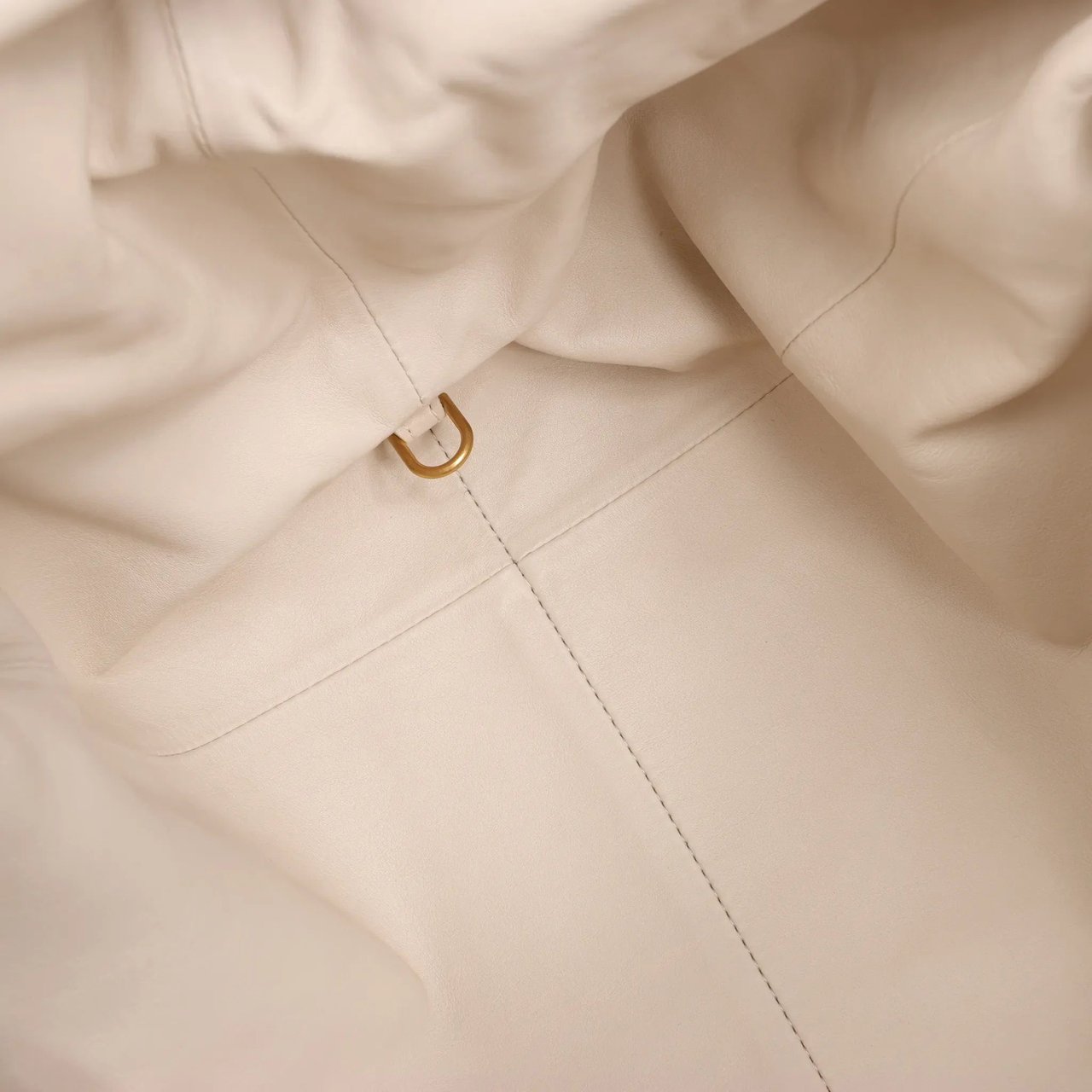 Bottega Veneta Bottega Veneta The Pouch Oversize Leather Clutch Bag in Beige Beige