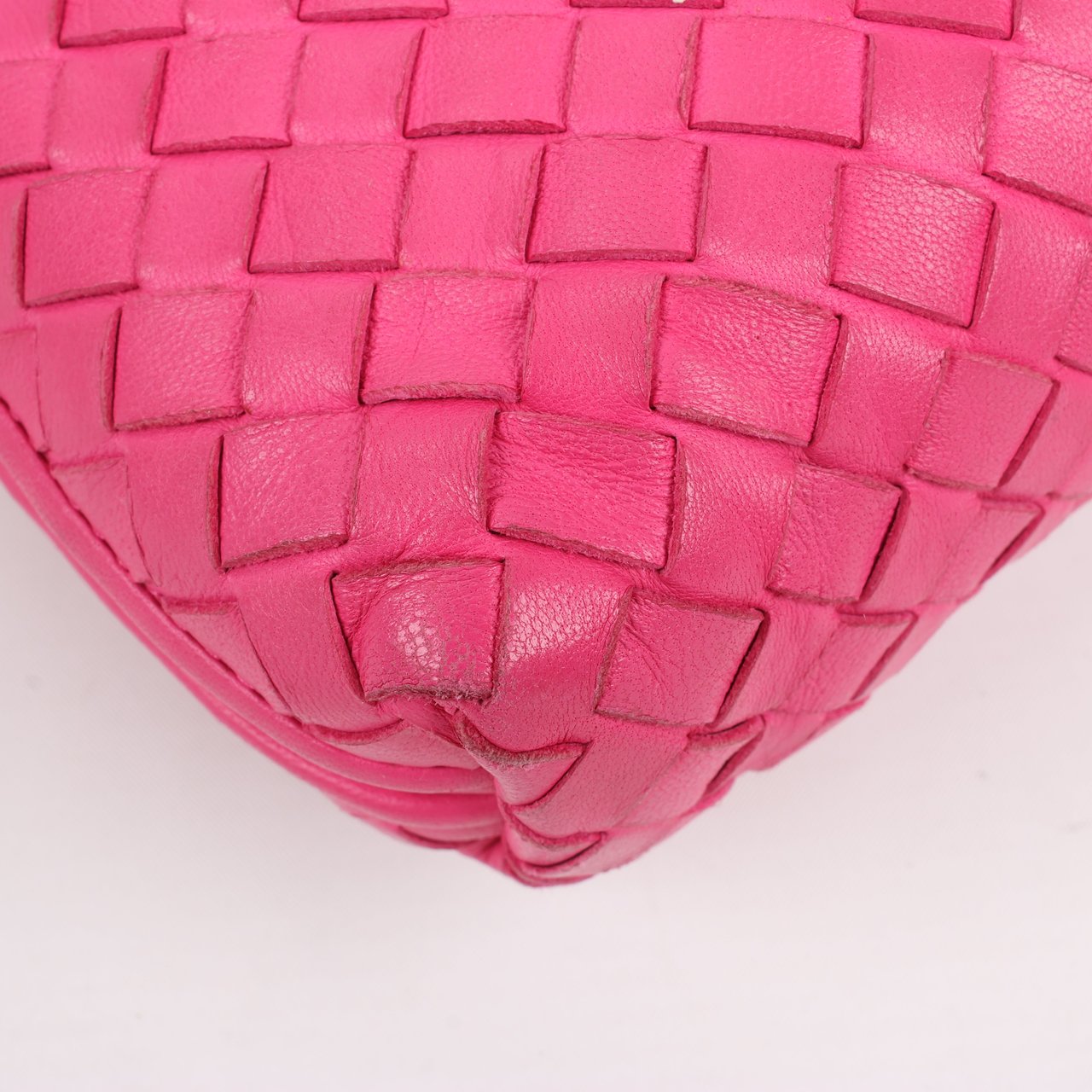 Bottega Veneta Bottega Veneta Intrecciato Nodini Crossbody Bag in Pink Roze