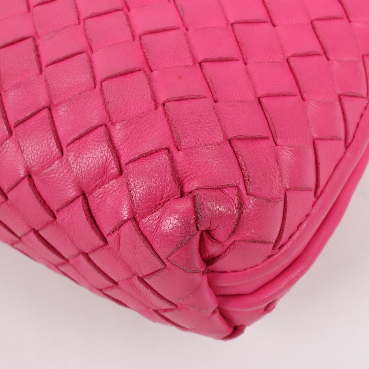 Bottega Veneta Bottega Veneta Intrecciato Nodini Crossbody Bag in Pink Roze