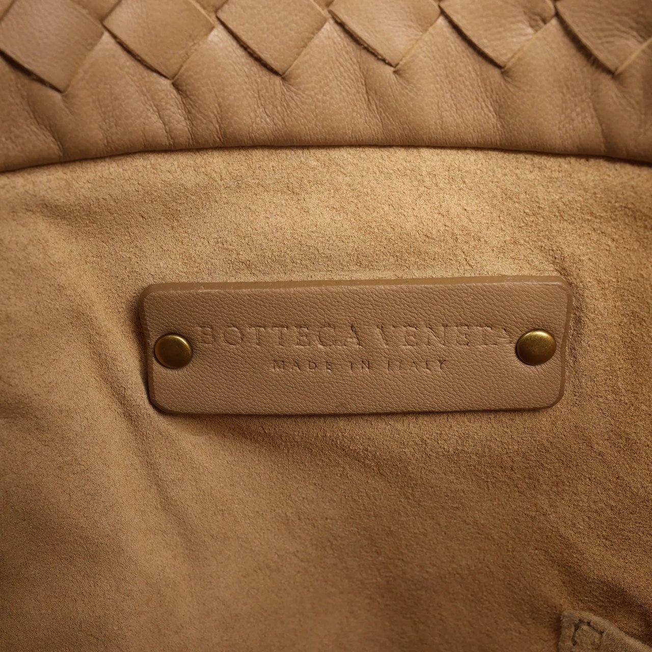 Bottega Veneta Bottega Veneta Intrecciato Leather Shoulder Bag in Beige Beige