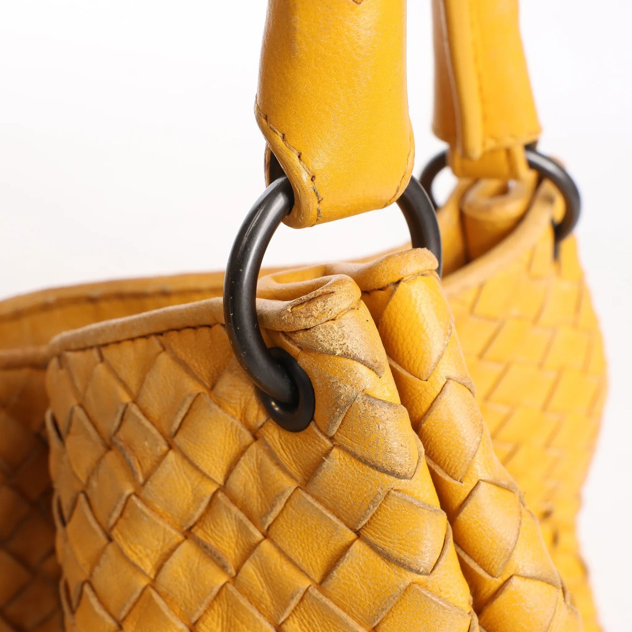 Bottega Veneta Bottega Veneta Intrecciato Leather Shoulder Bag in Yellow Geel