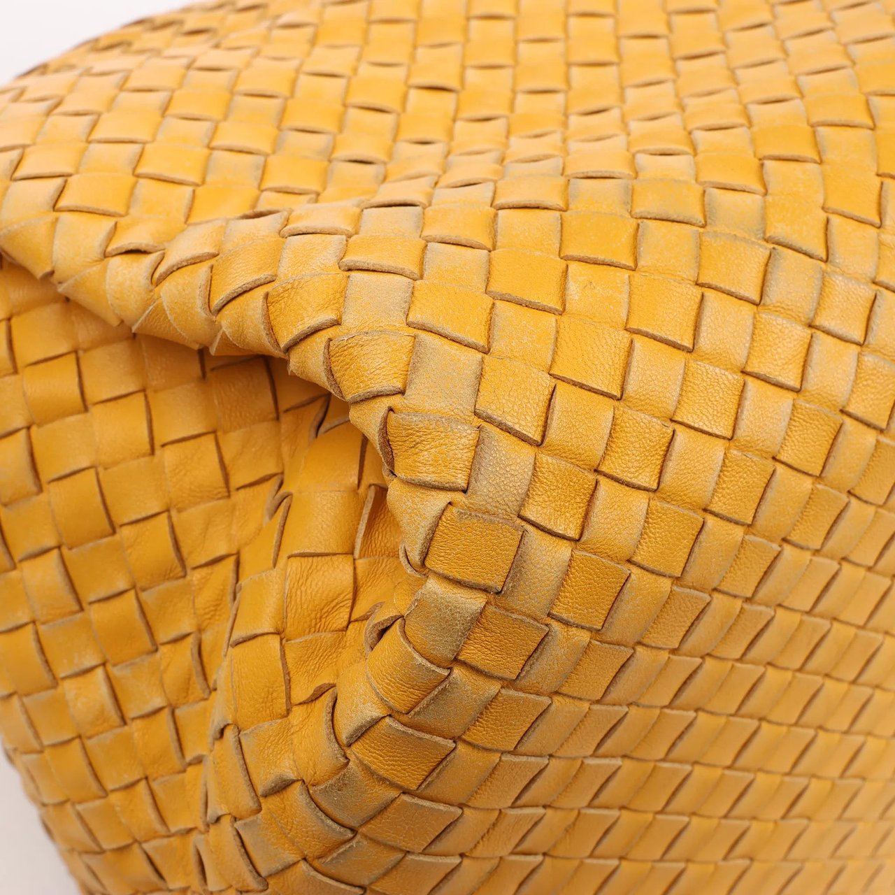 Bottega Veneta Bottega Veneta Intrecciato Leather Shoulder Bag in Yellow Geel
