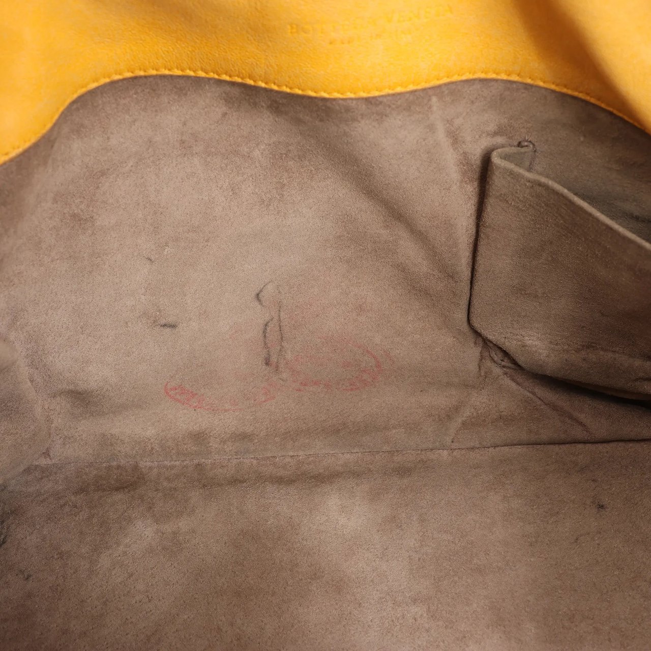 Bottega Veneta Bottega Veneta Intrecciato Leather Shoulder Bag in Yellow Geel