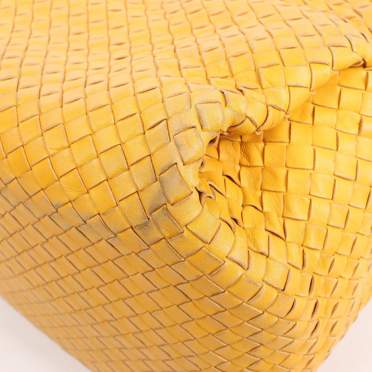 Bottega Veneta Bottega Veneta Intrecciato Leather Shoulder Bag in Yellow Geel