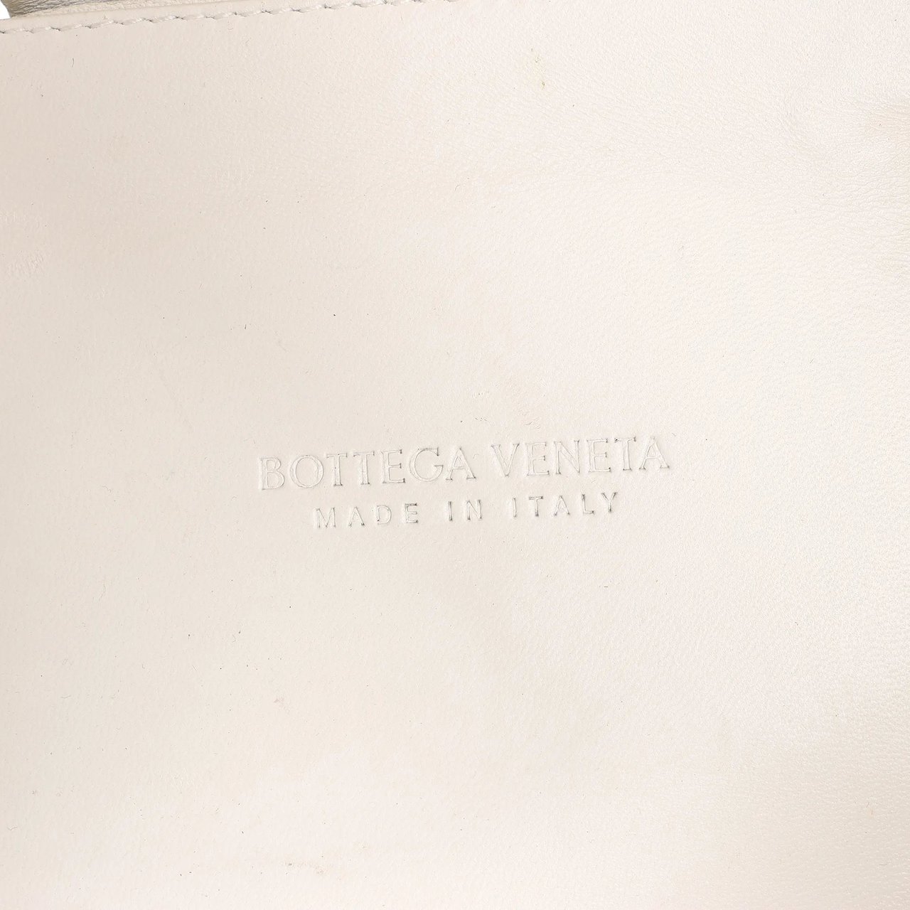 Bottega Veneta Bottega Veneta The Arco Maxi Intrecciato Leather Handbag in Black Zwart