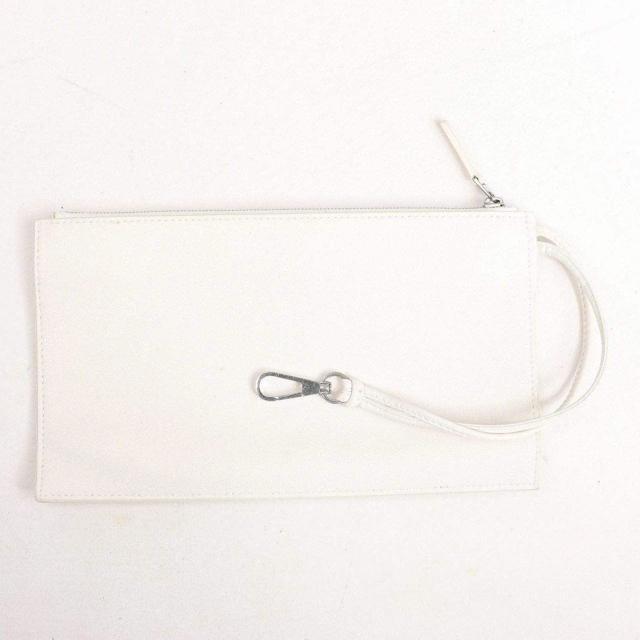 Bottega Veneta Bottega Veneta The Arco Maxi Intrecciato Leather Handbag in Black Zwart