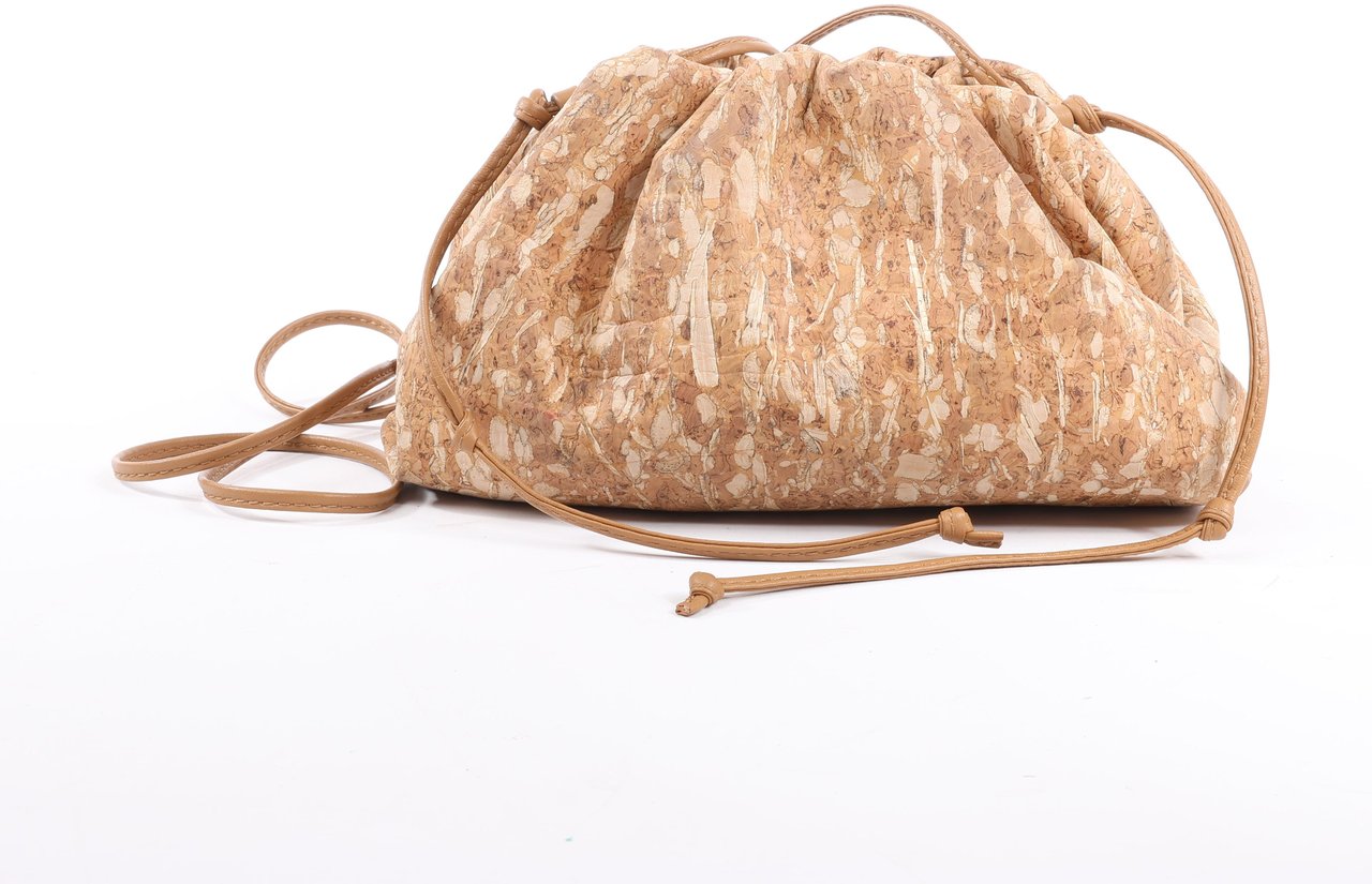 Bottega Veneta Bottega Veneta Mini The Pouch 20 Cork Crossbody bag in Beige Beige
