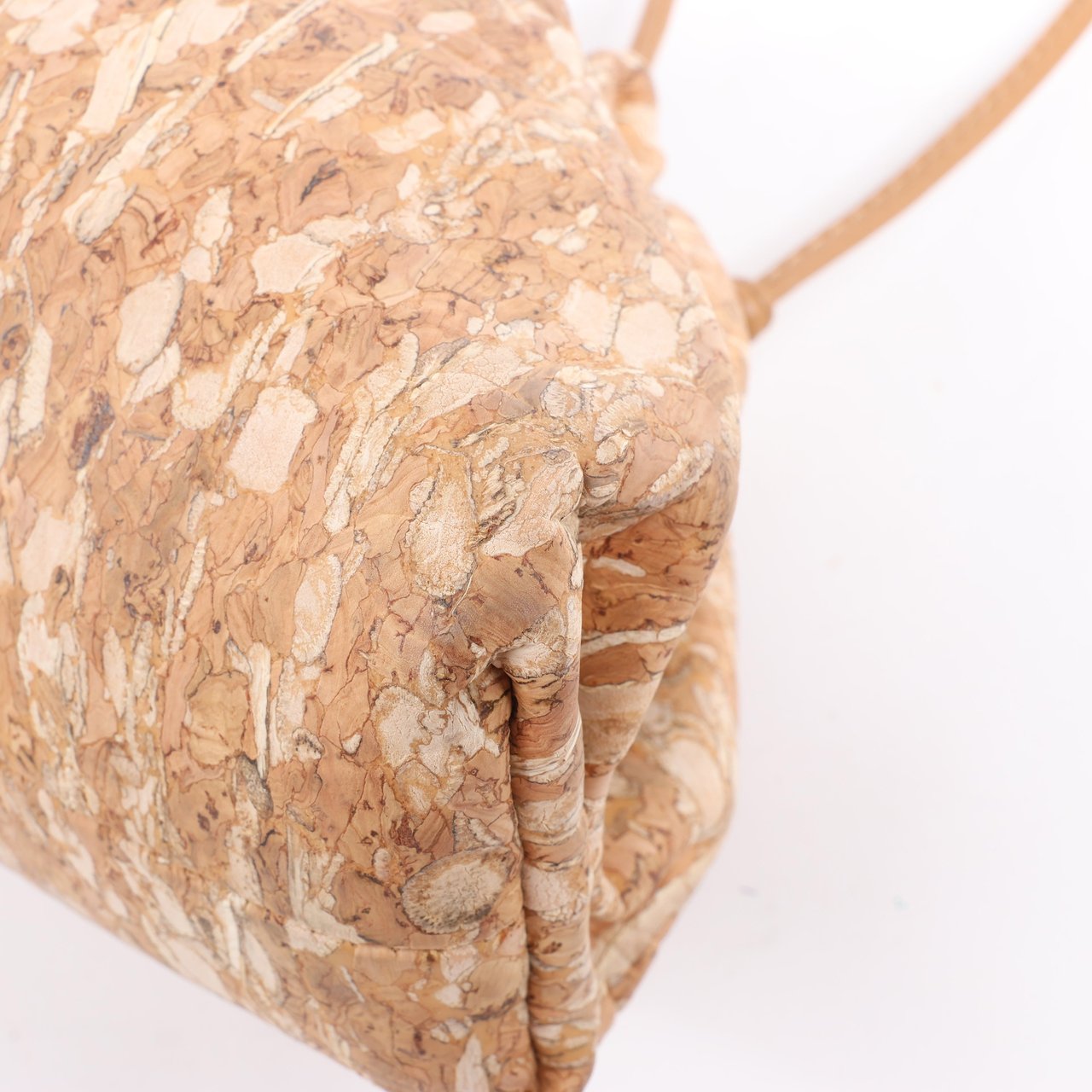 Bottega Veneta Bottega Veneta Mini The Pouch 20 Cork Crossbody bag in Beige Beige