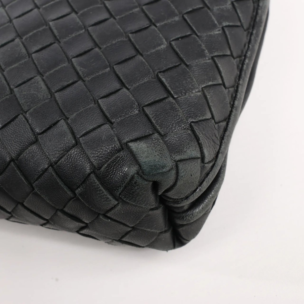Bottega Veneta Bottega Veneta Nodini Intrecciato Leather Crossbody Bag in Black Zwart