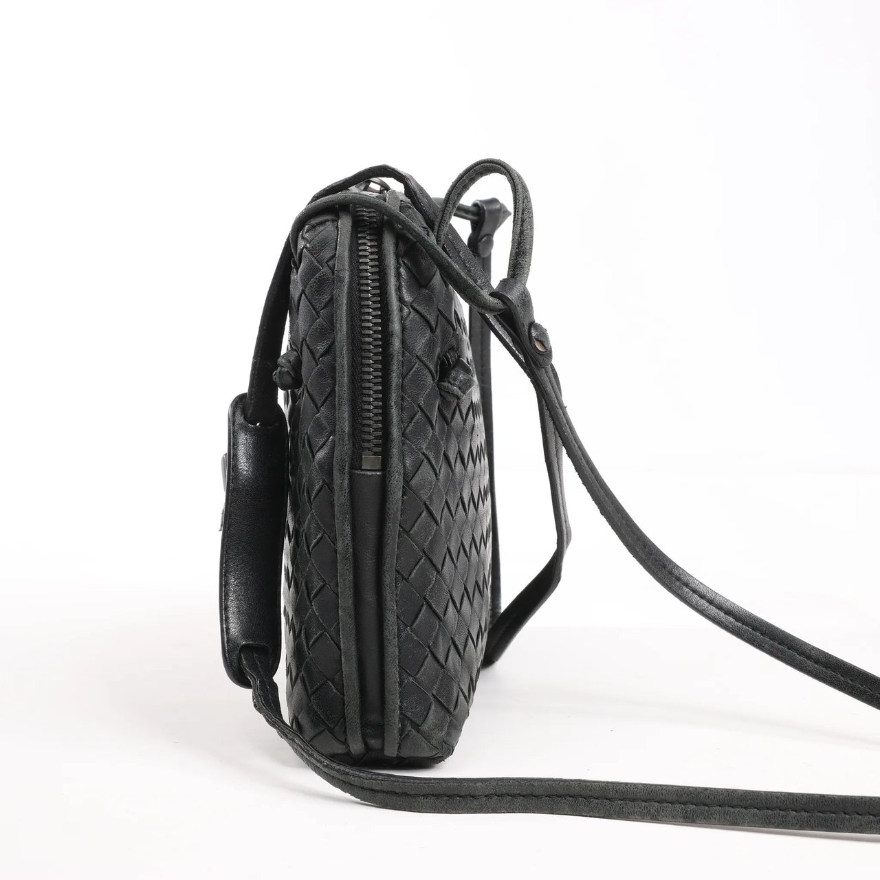Bottega Veneta Bottega Veneta Nodini Intrecciato Leather Crossbody Bag in Black Zwart