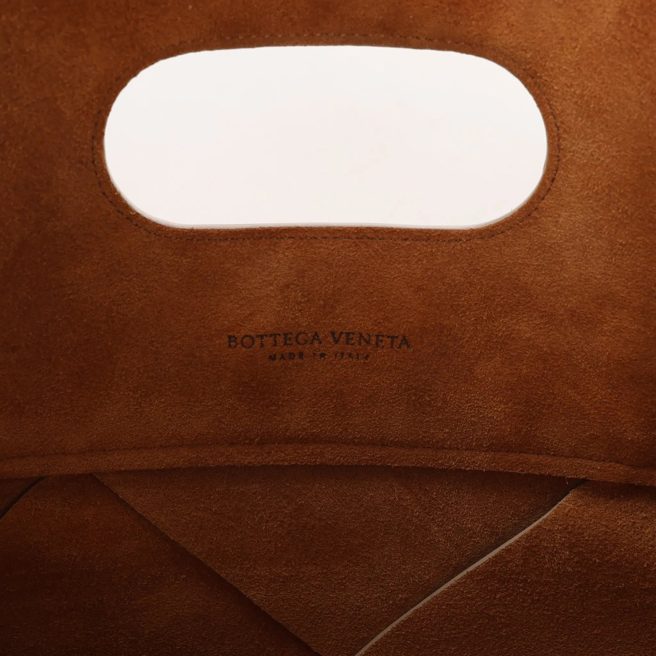 Bottega Veneta Bottega Veneta Slip Maxi Intrecciato Leather Handbag in White Wit