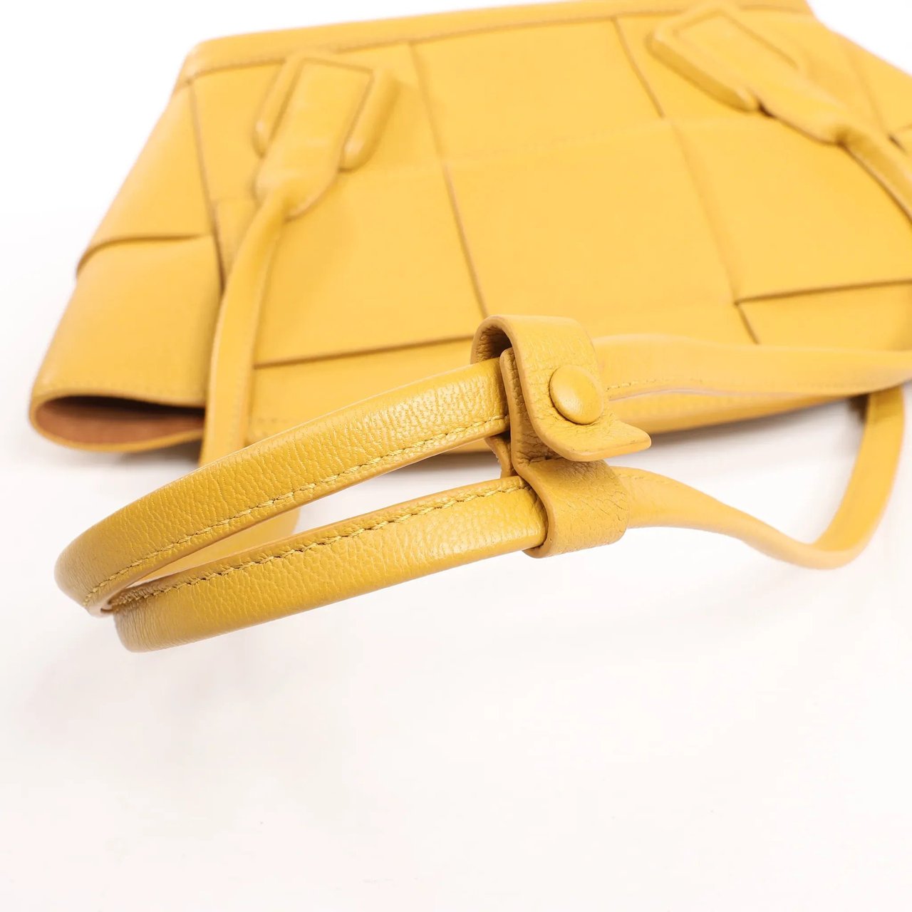 Bottega Veneta Bottega Veneta Mini Arco Maxi Intrecciato Leather Handbag in Yellow Geel