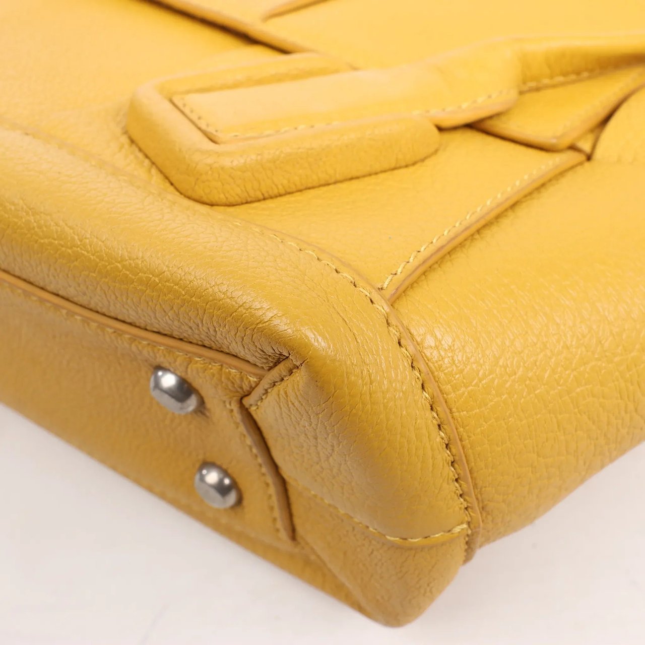 Bottega Veneta Bottega Veneta Mini Arco Maxi Intrecciato Leather Handbag in Yellow Geel