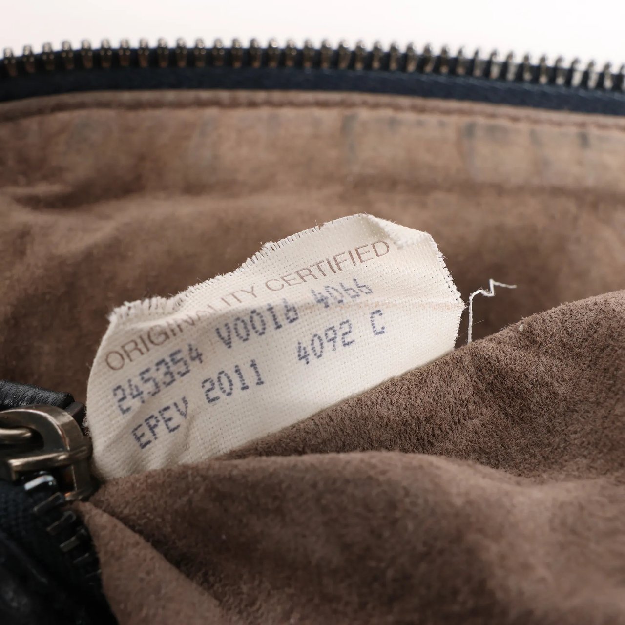 Bottega Veneta Bottega Veneta Nodini Intrecciato Leather Crossbody Bag in Black Zwart