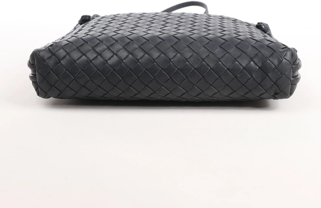 Bottega Veneta Bottega Veneta Nodini Intrecciato Leather Crossbody Bag in Black Zwart