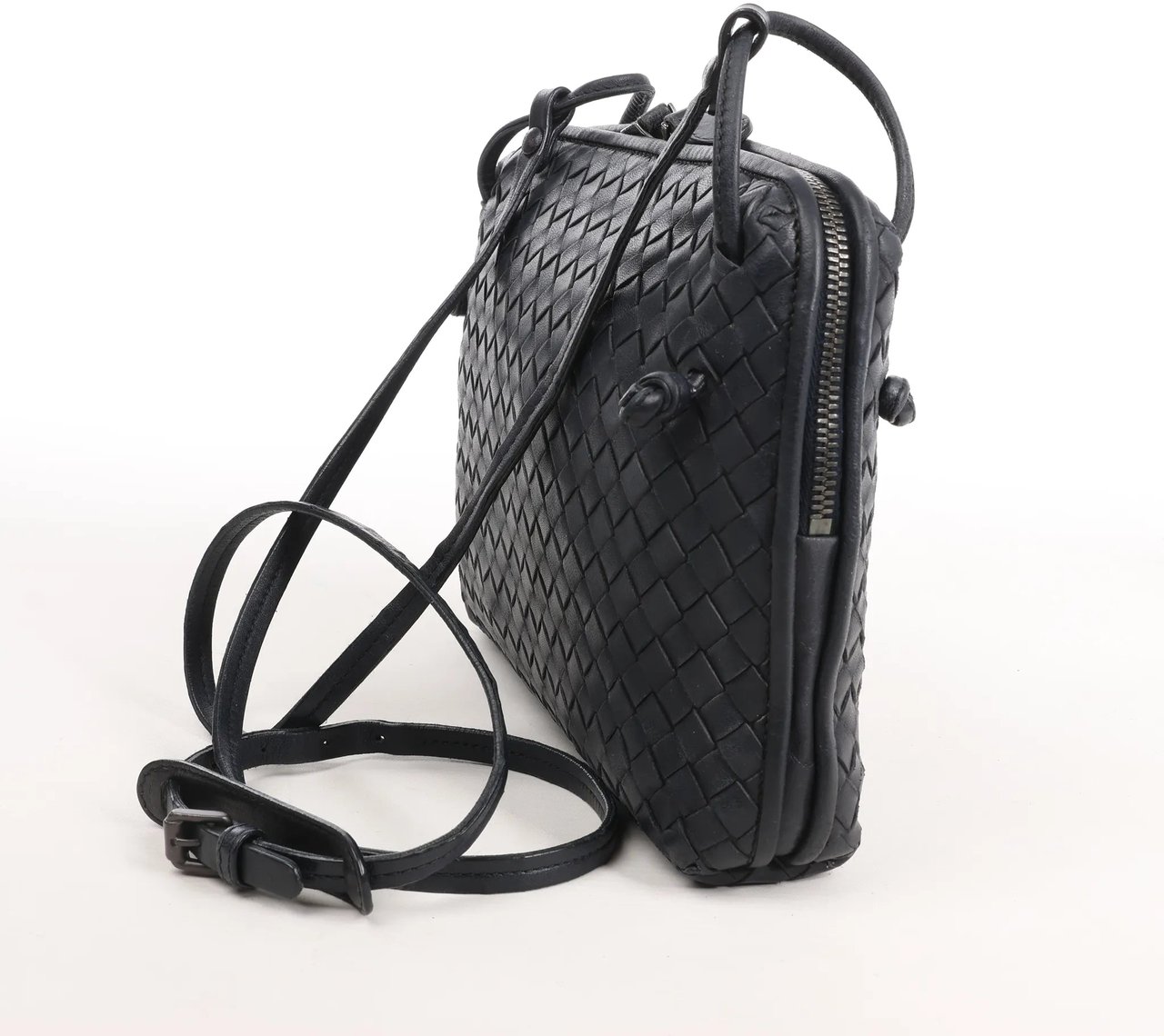 Bottega Veneta Bottega Veneta Nodini Intrecciato Leather Crossbody Bag in Black Zwart