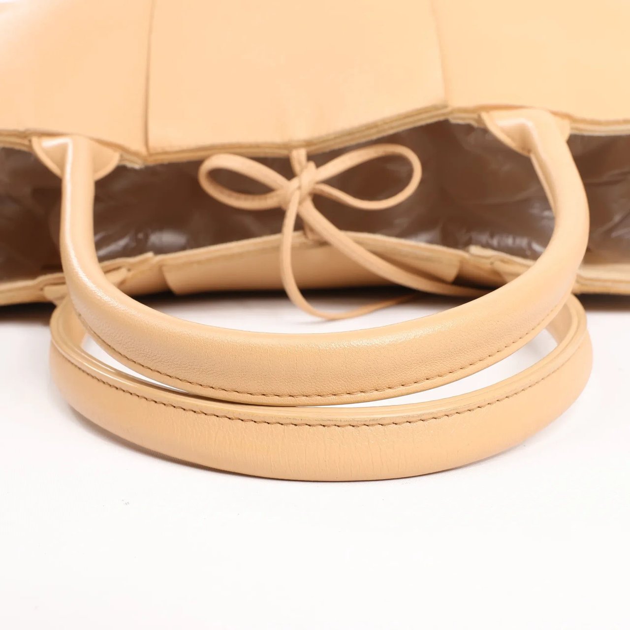 Bottega Veneta Bottega Veneta The Arco Maxi Intrecciato Large Leather Handbag in Beige Beige